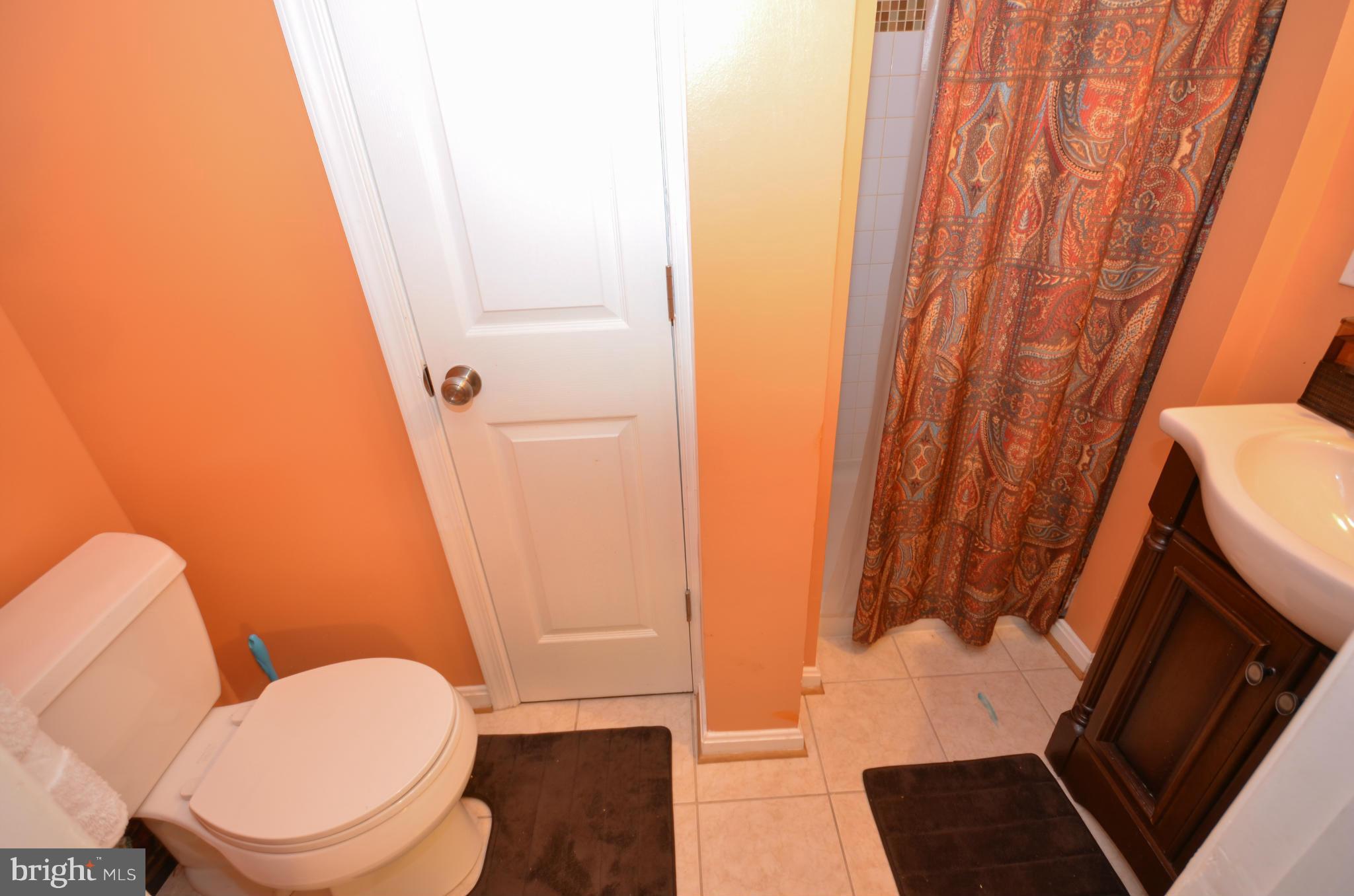 KING FARM WATKINS POND - Residential Lease