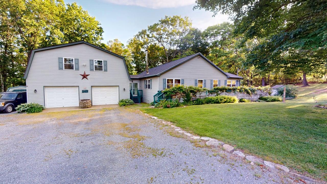 575 N RIVER HIGHLANDS ROAD