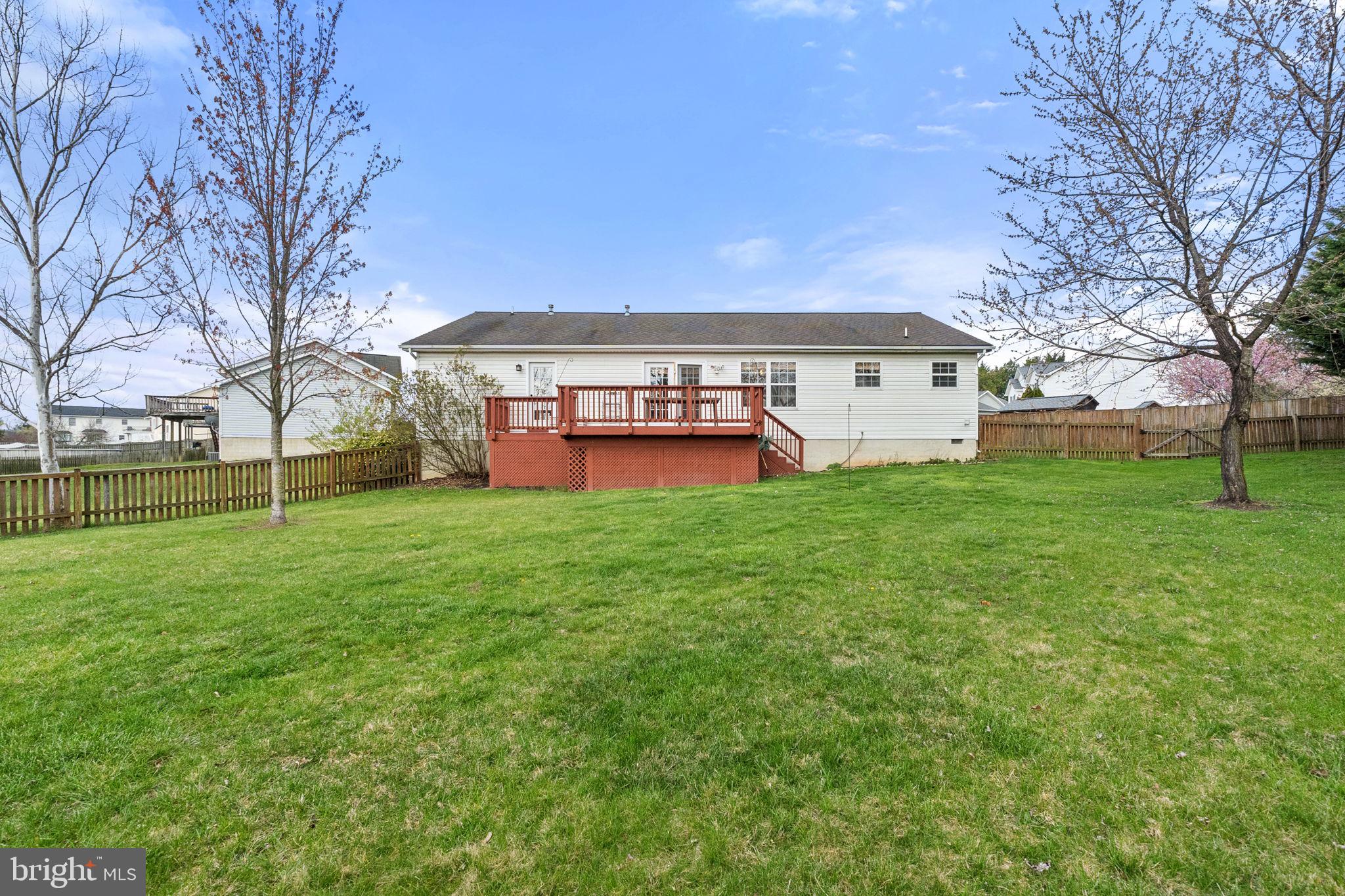 ASH HOLLOW ESTATES - Residential Lease