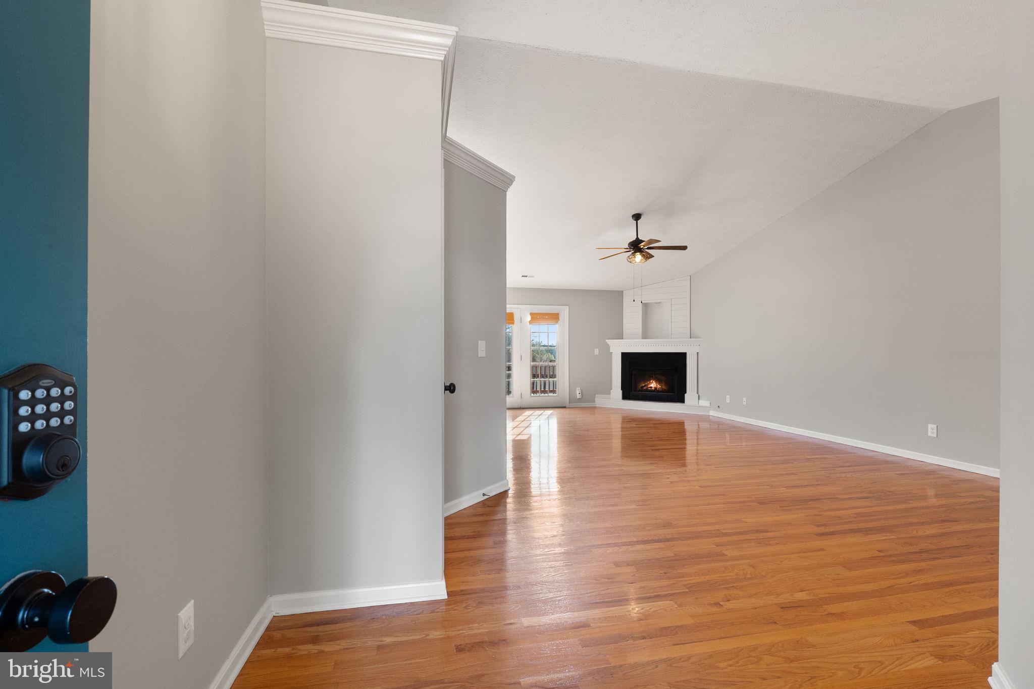 ASH HOLLOW ESTATES - Residential Lease