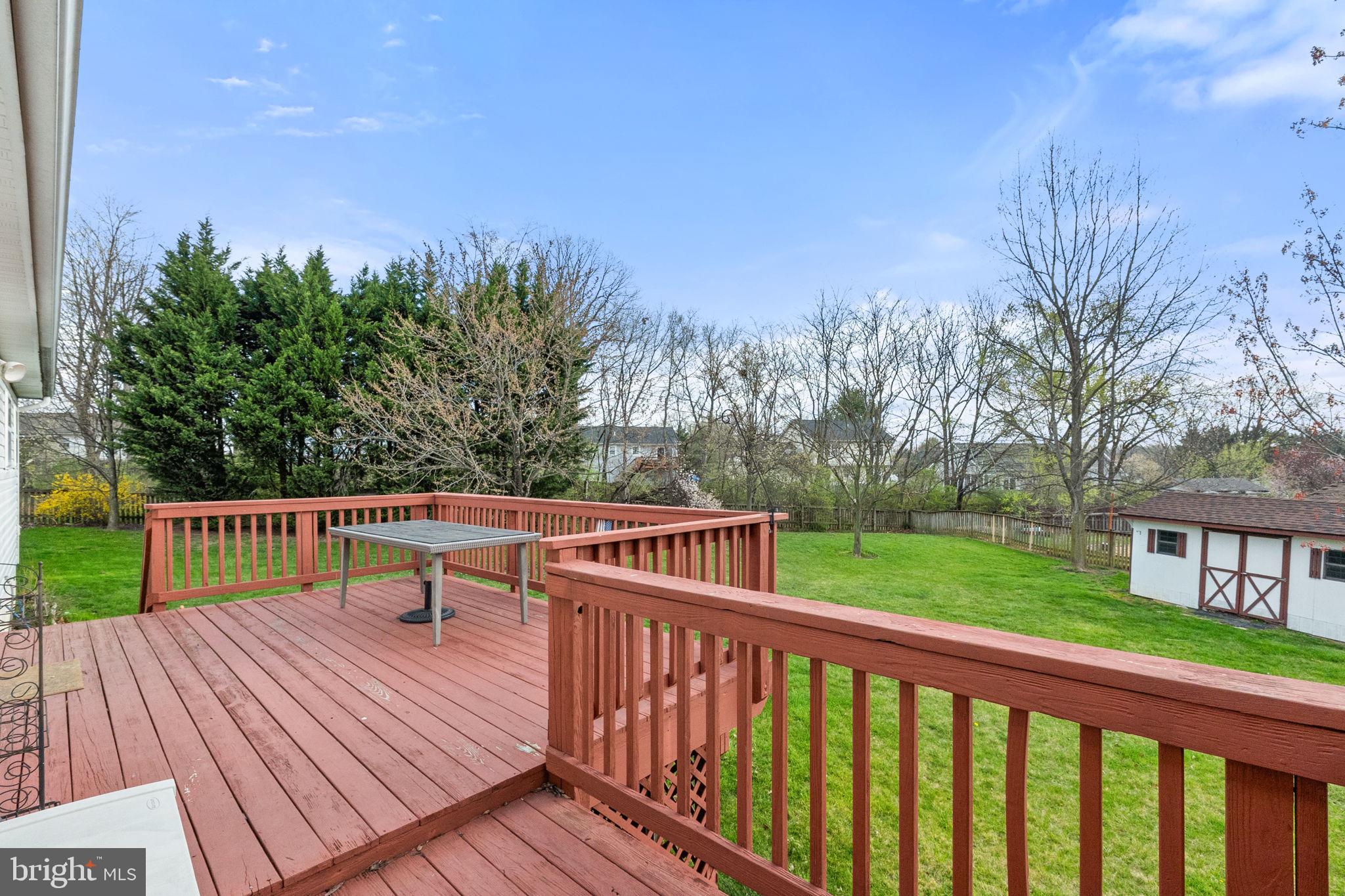 ASH HOLLOW ESTATES - Residential Lease