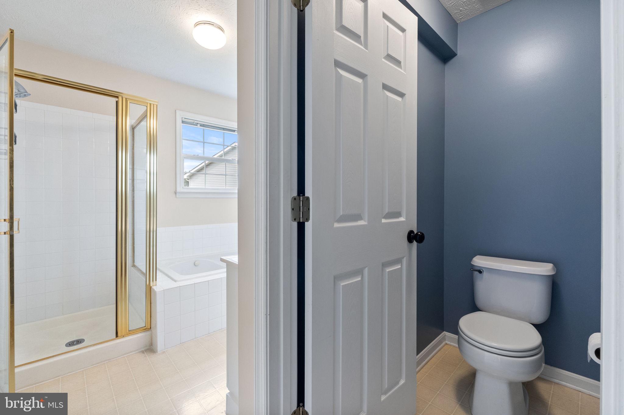 ASH HOLLOW ESTATES - Residential Lease