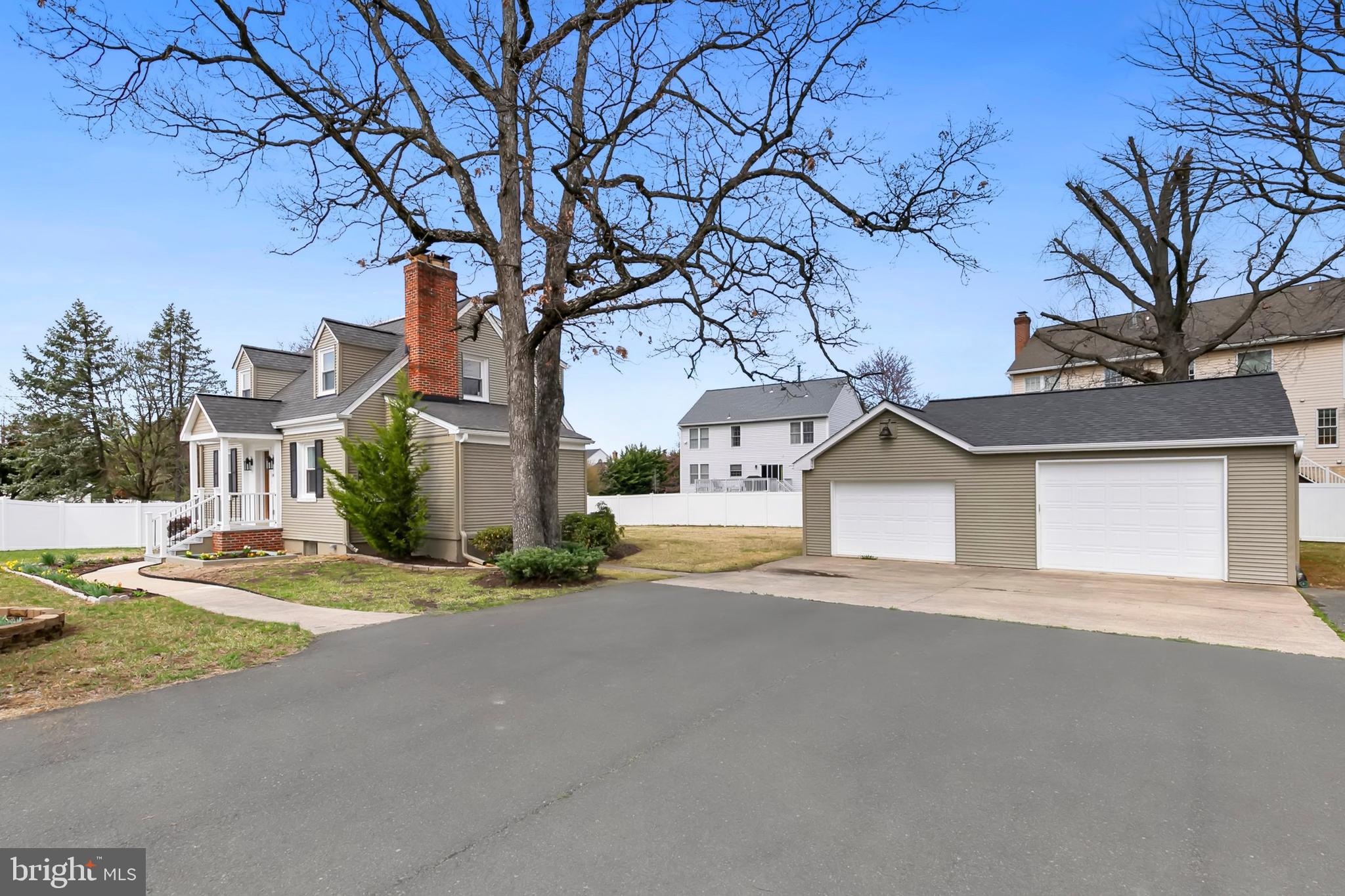 DARNESTOWN OUTSIDE - Residential