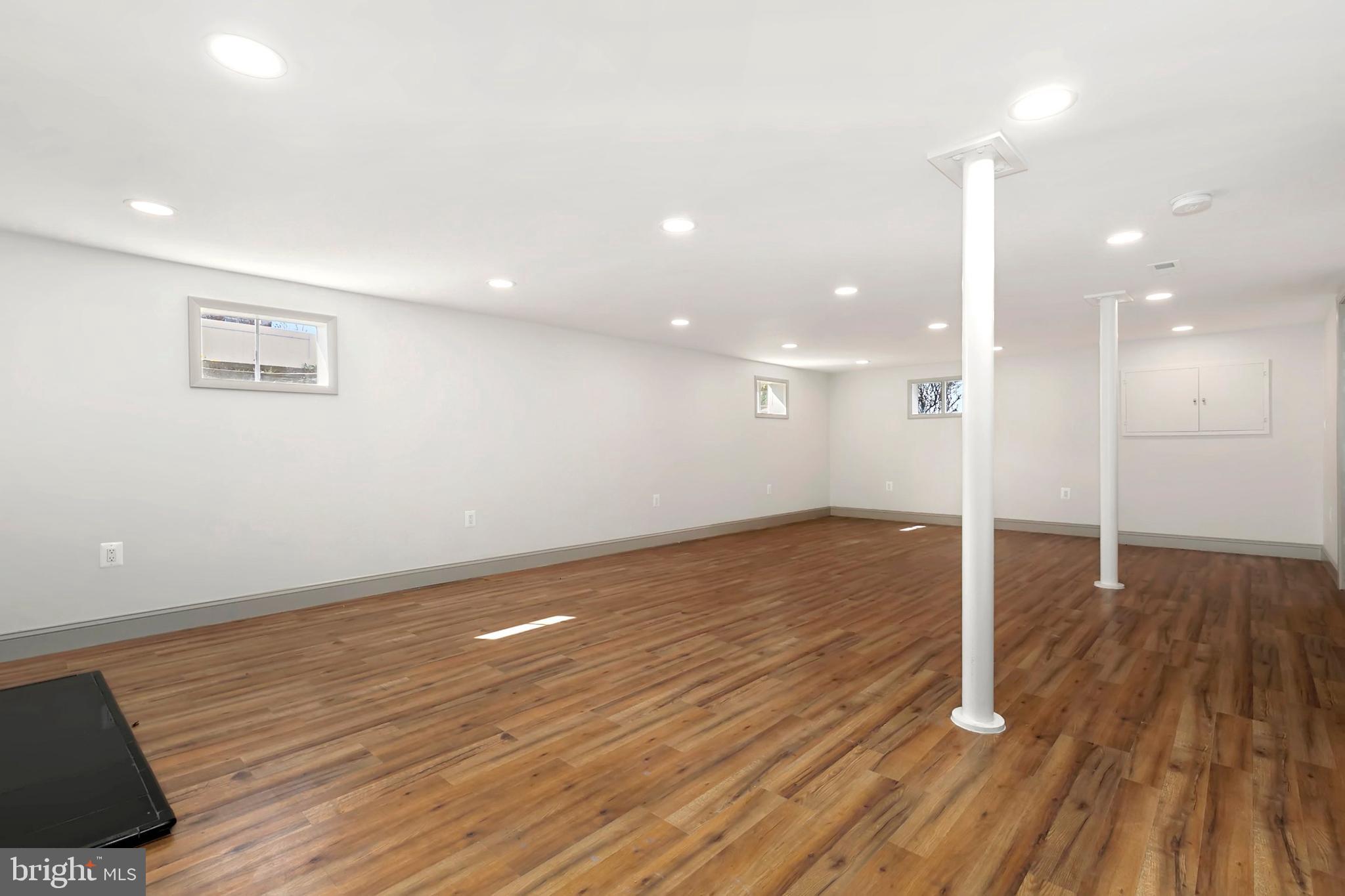 DARNESTOWN OUTSIDE - Residential