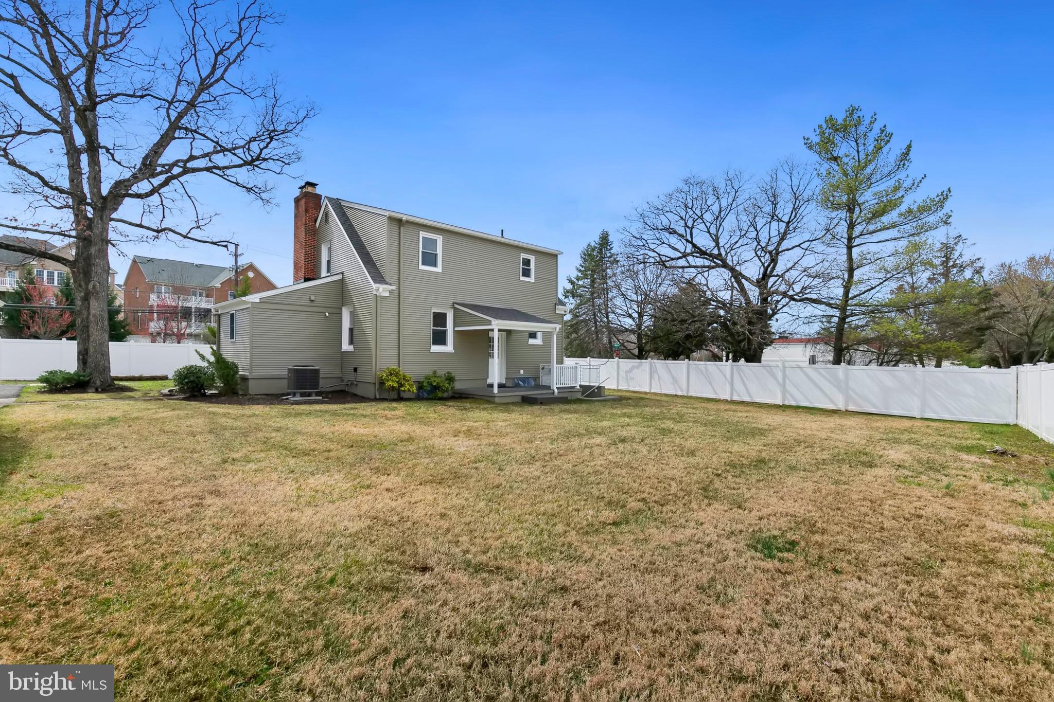 DARNESTOWN OUTSIDE - Residential