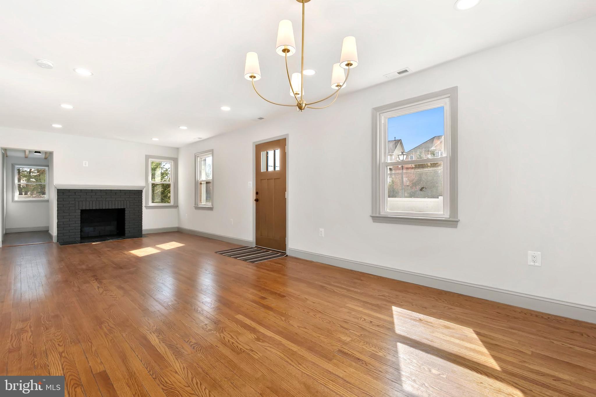 DARNESTOWN OUTSIDE - Residential