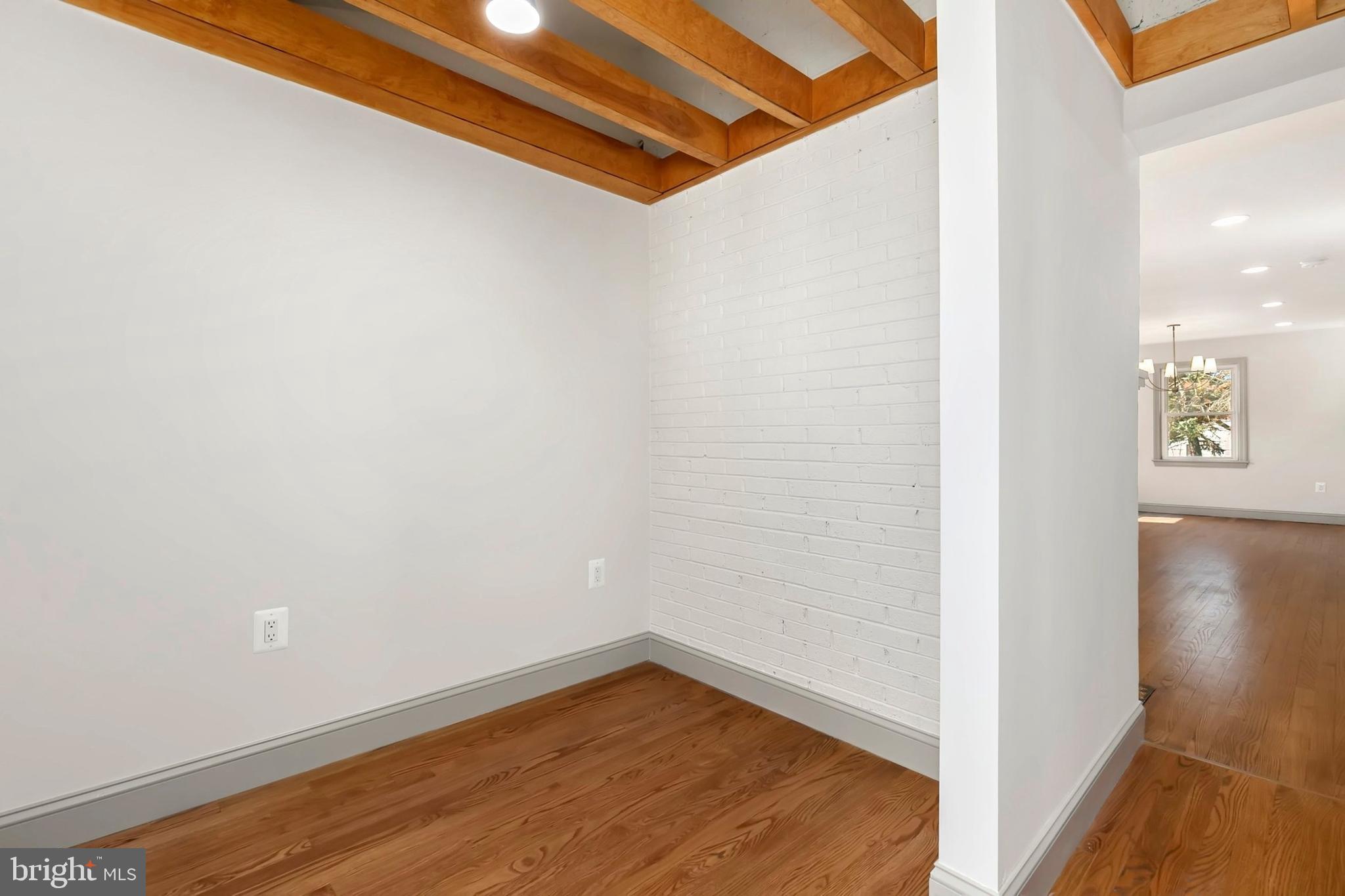 DARNESTOWN OUTSIDE - Residential