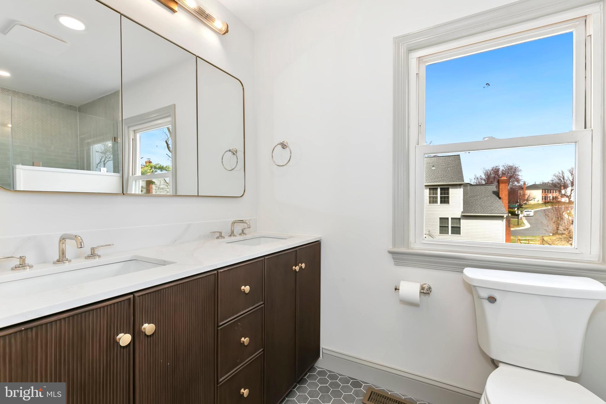 DARNESTOWN OUTSIDE - Residential