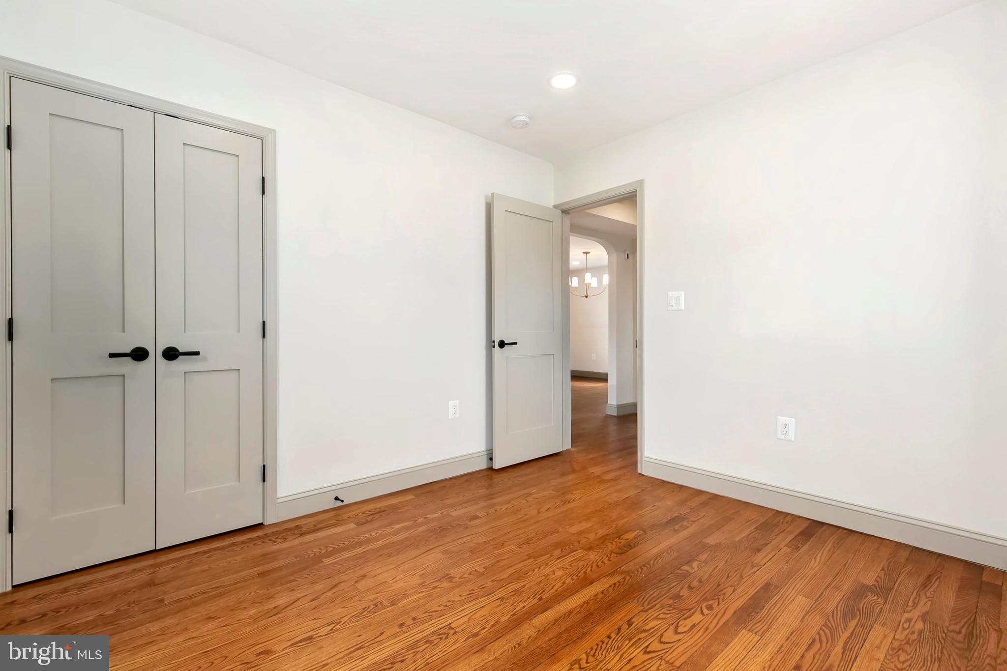 DARNESTOWN OUTSIDE - Residential