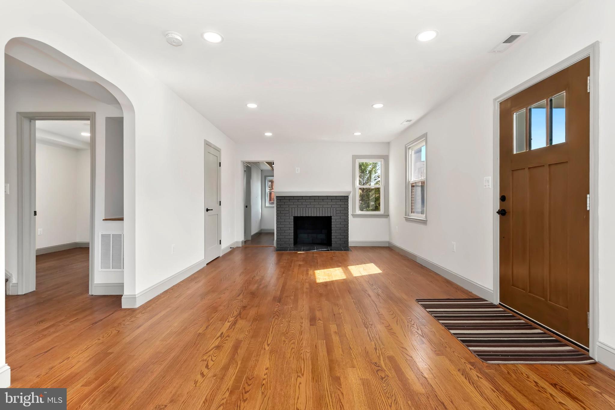 DARNESTOWN OUTSIDE - Residential