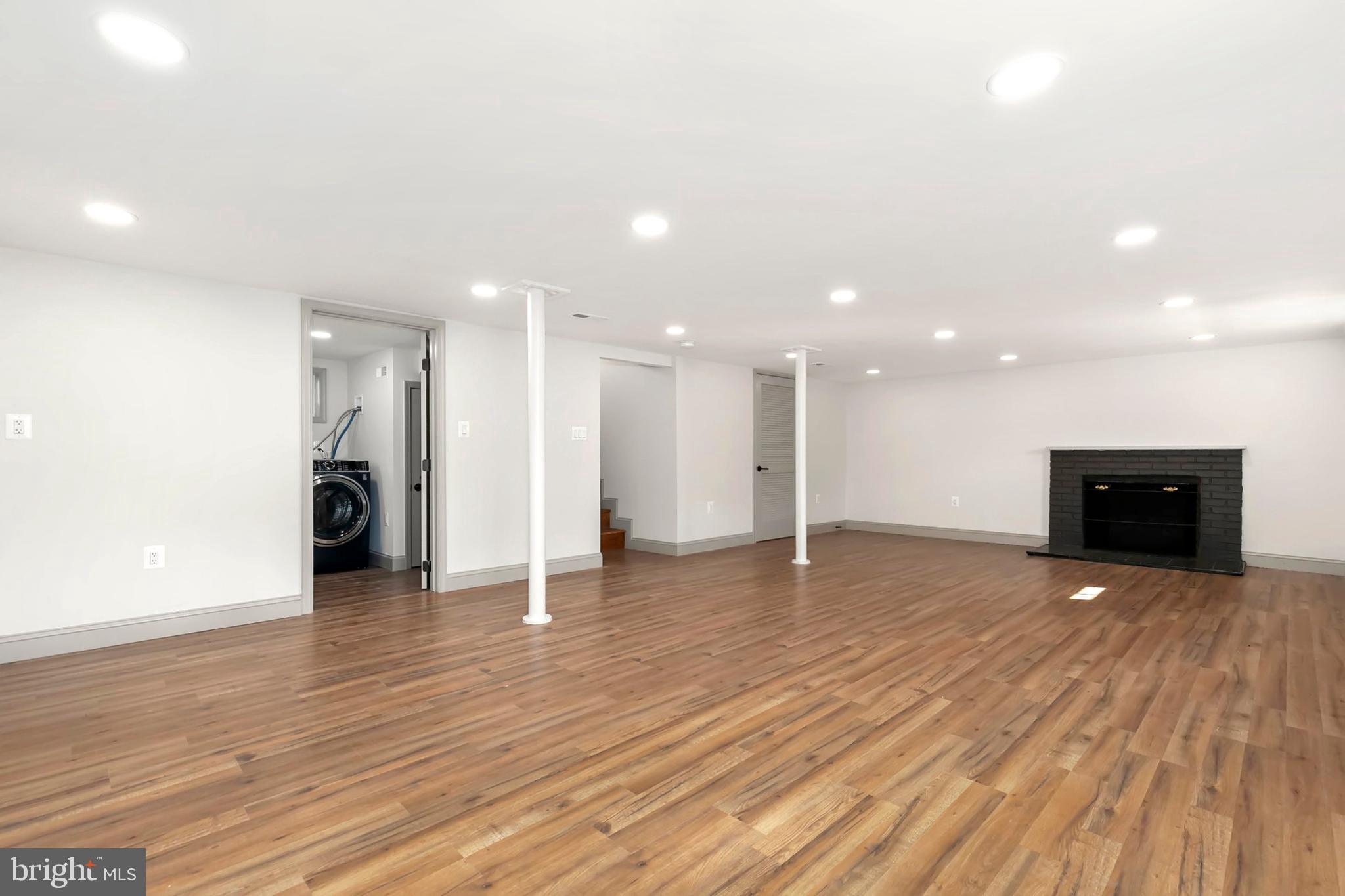 DARNESTOWN OUTSIDE - Residential