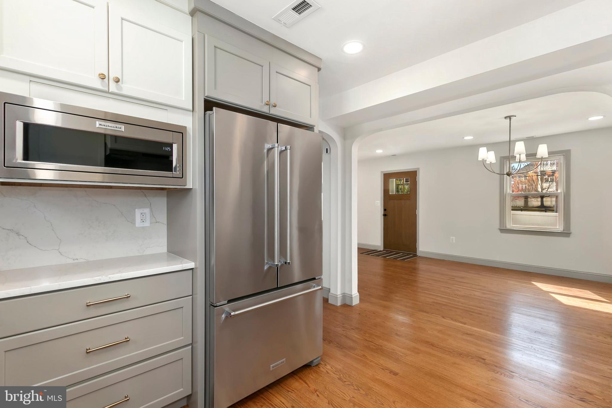 DARNESTOWN OUTSIDE - Residential