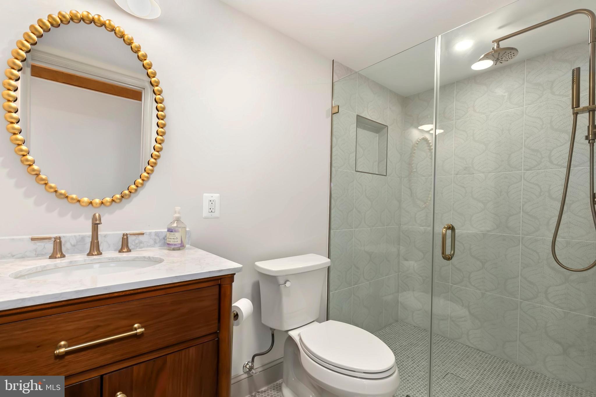 DARNESTOWN OUTSIDE - Residential