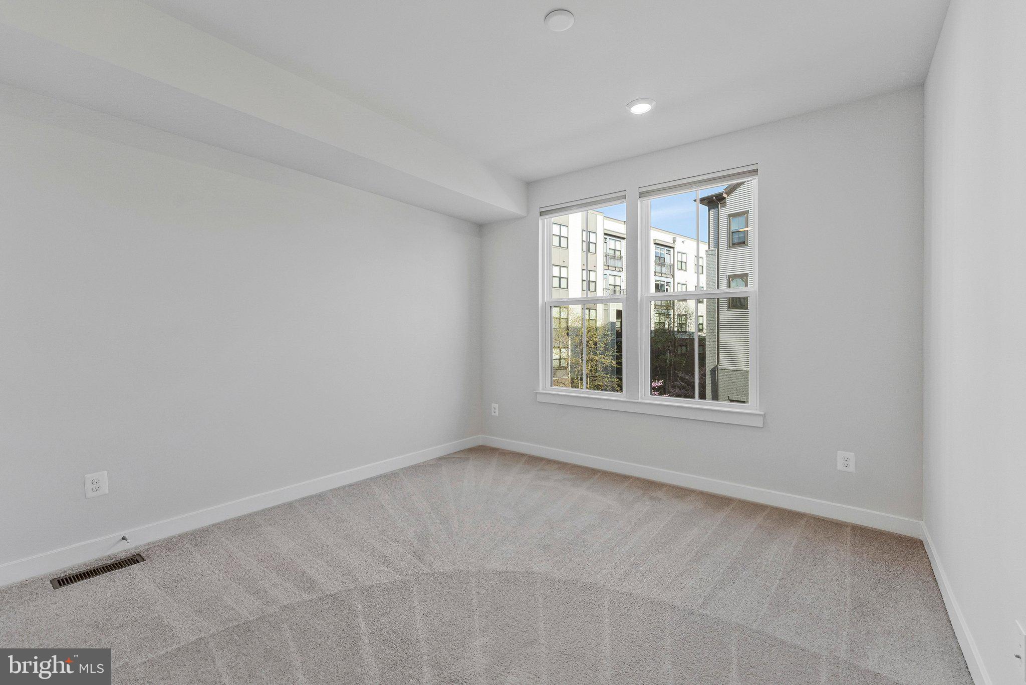 WOODLAND PARK - Residential