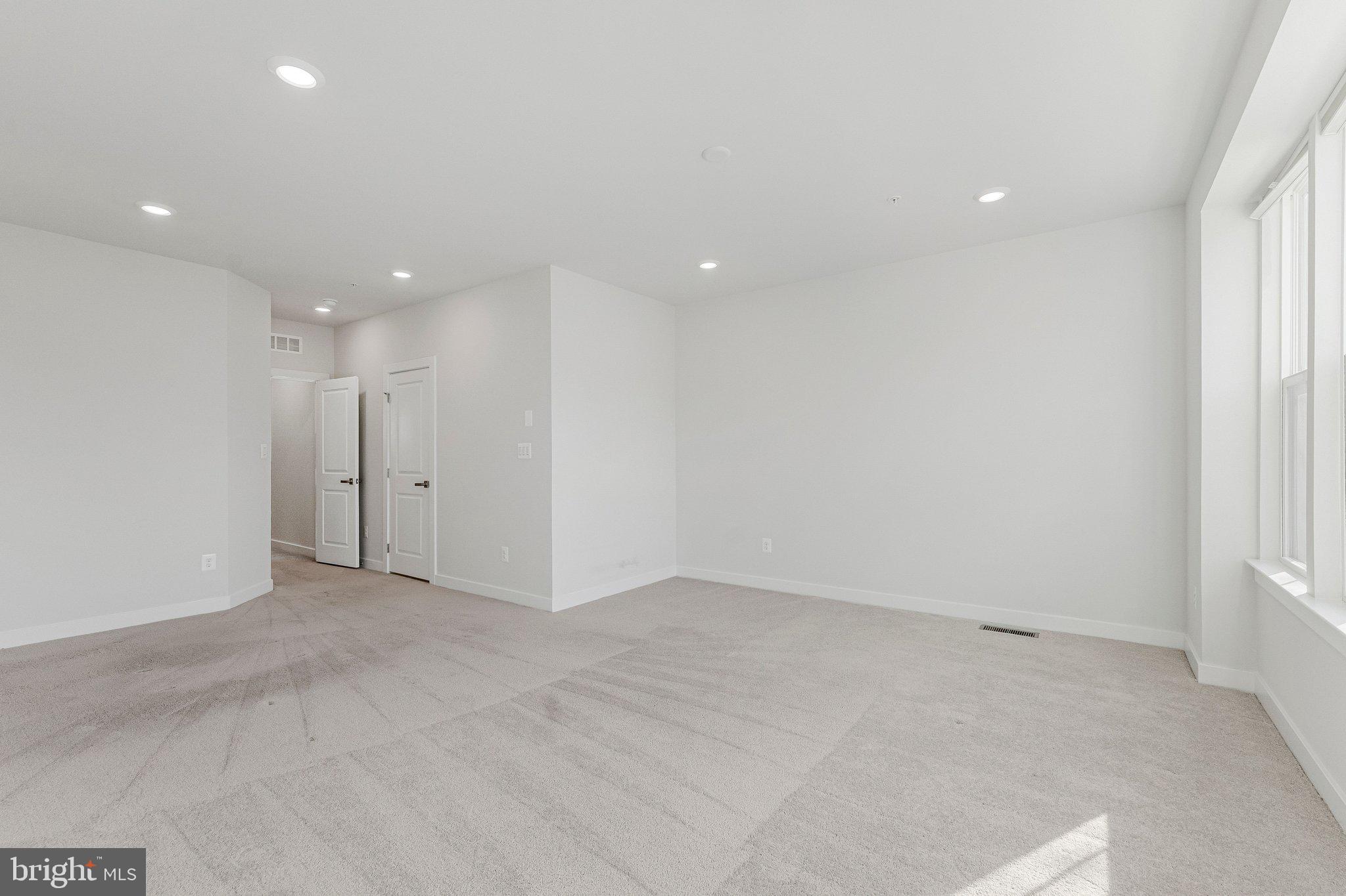 WOODLAND PARK - Residential