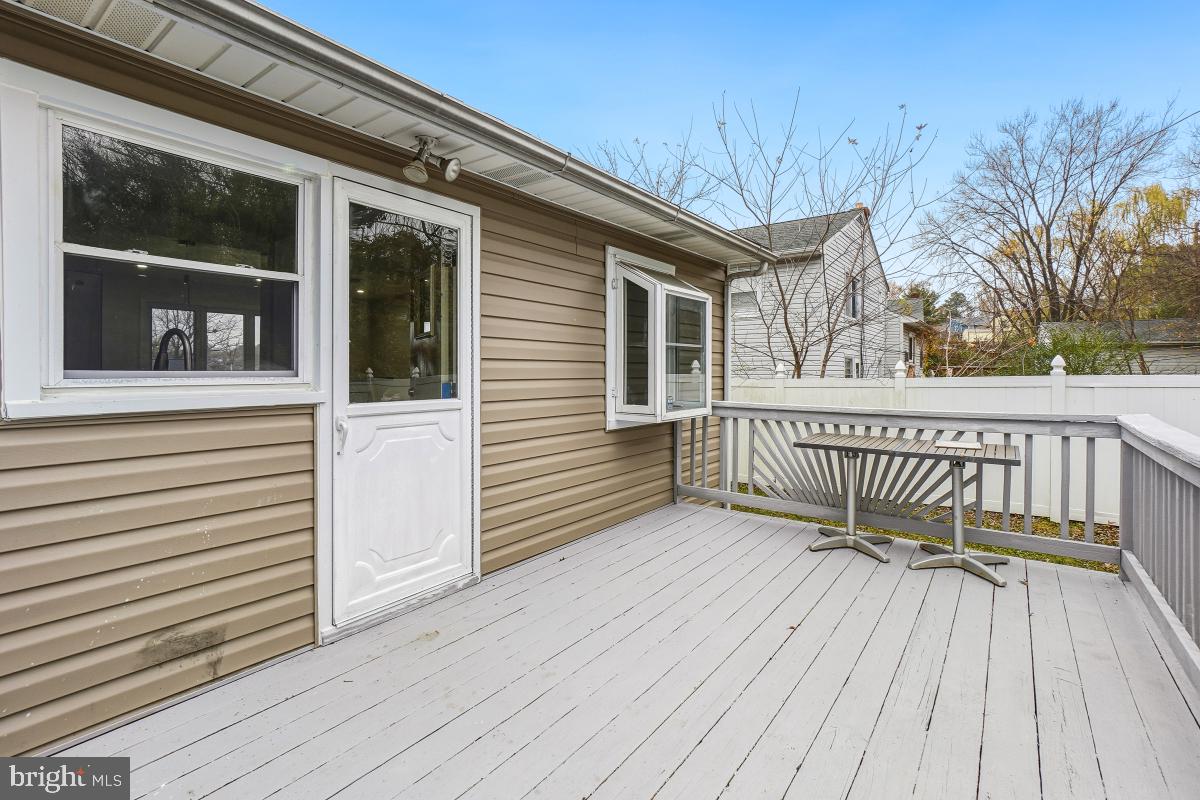 THORNEWOOD PARK - Residential