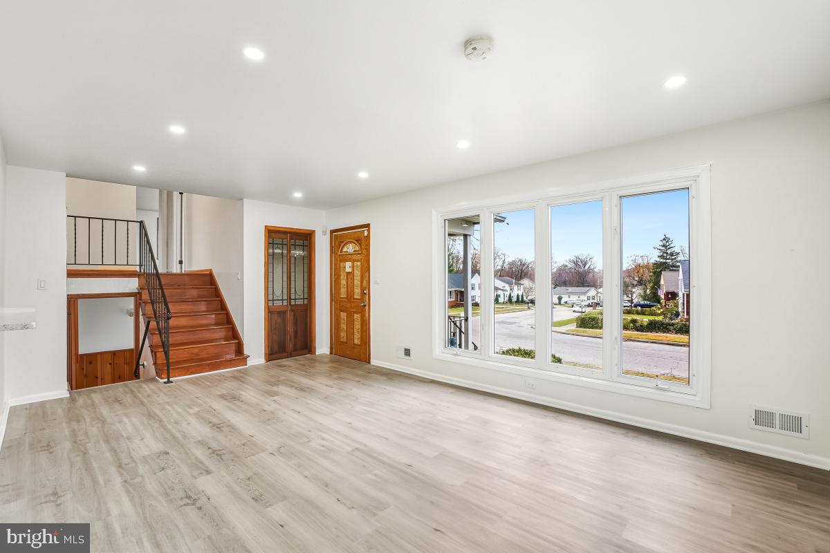 THORNEWOOD PARK - Residential