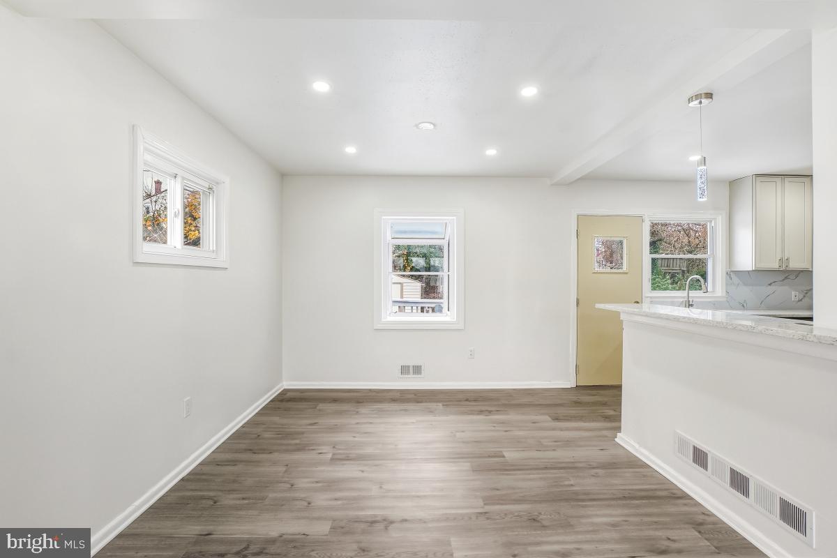 THORNEWOOD PARK - Residential