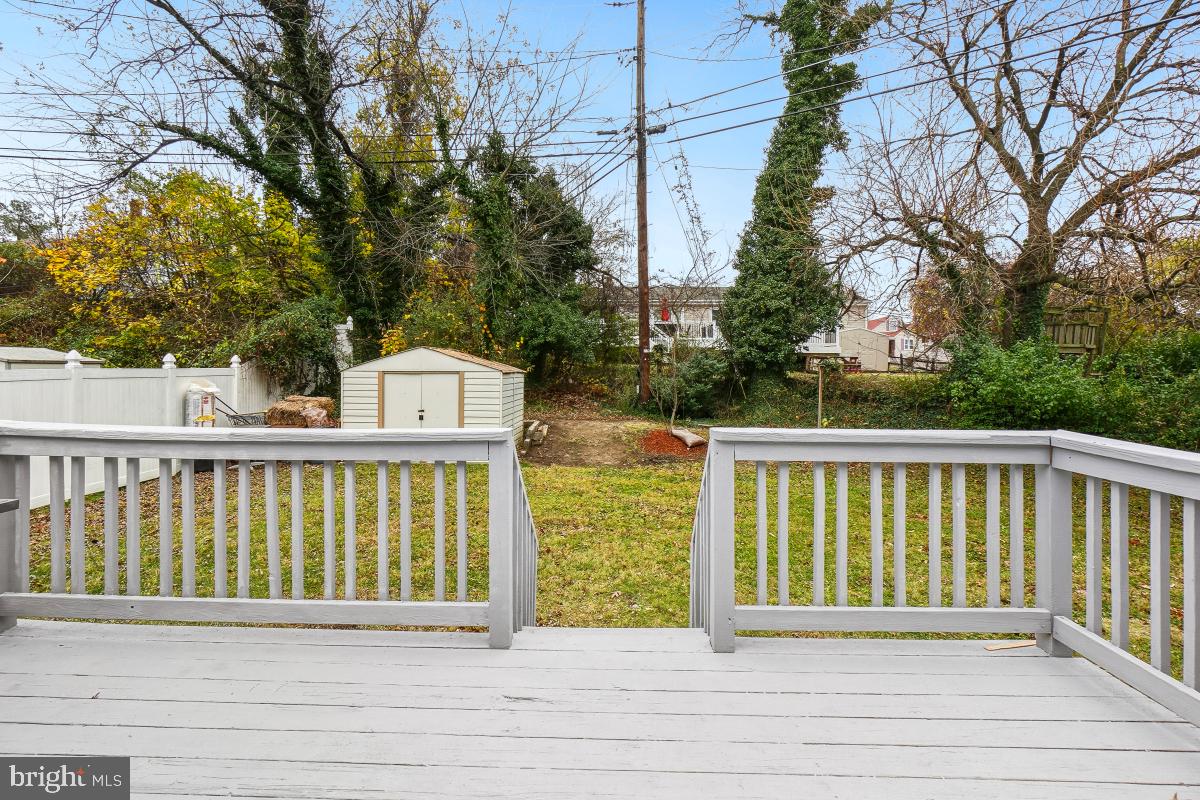 THORNEWOOD PARK - Residential