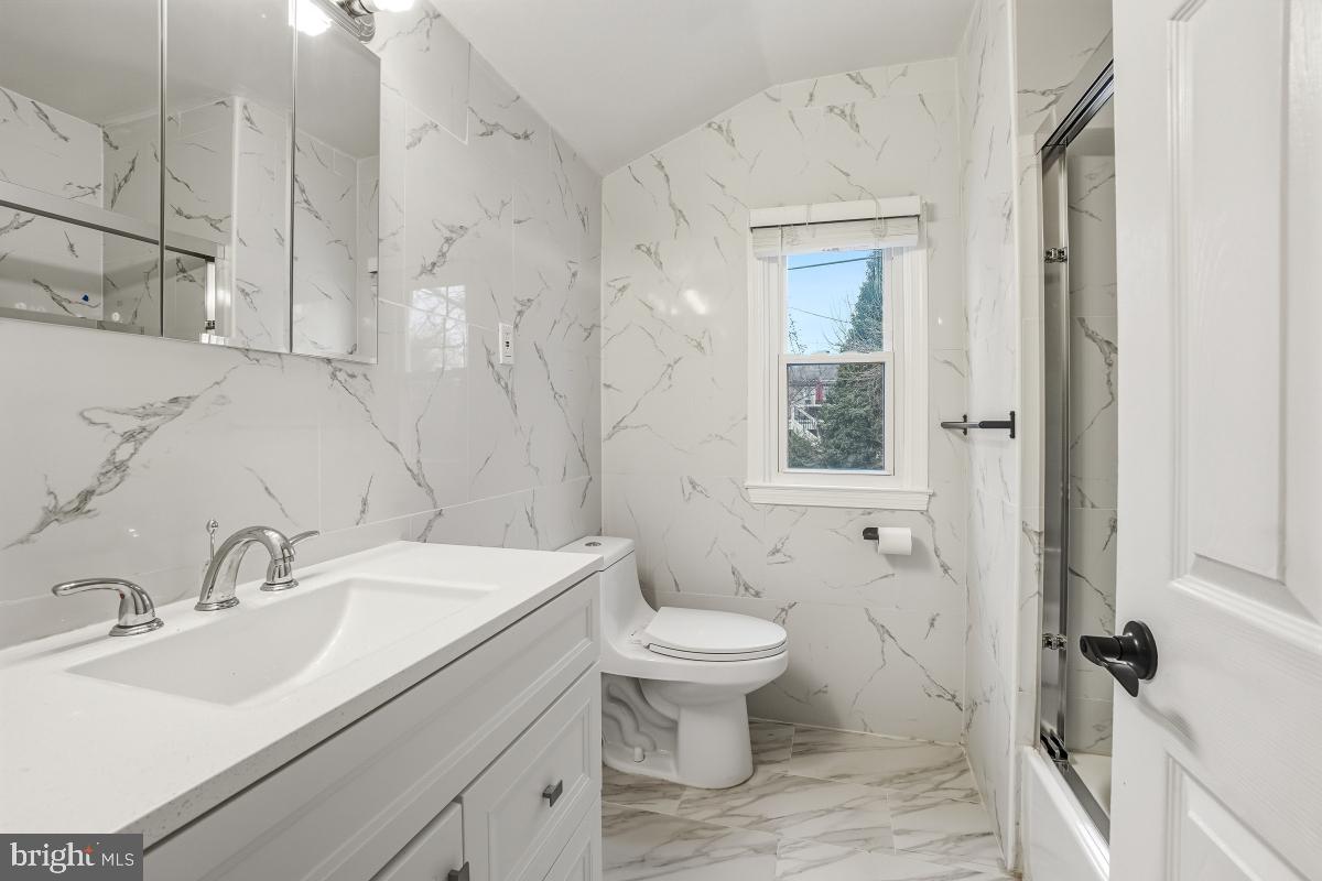 THORNEWOOD PARK - Residential