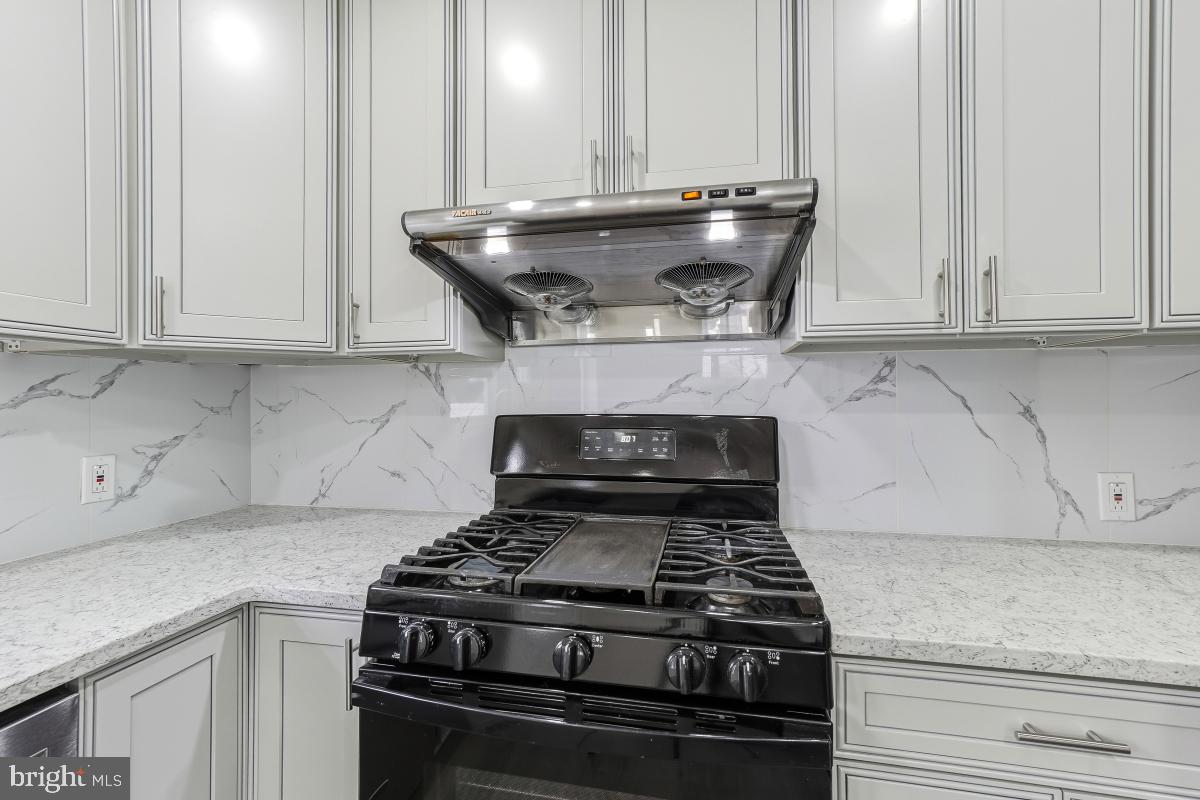 THORNEWOOD PARK - Residential