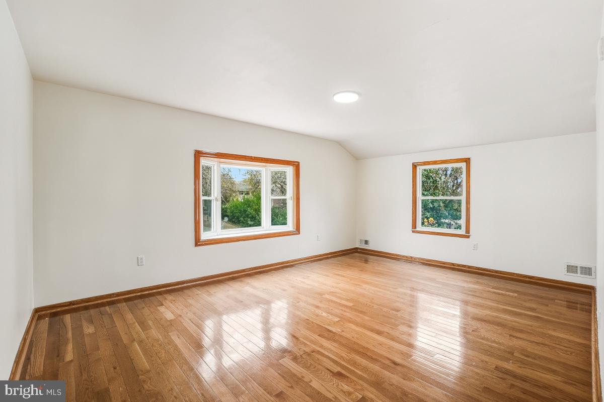 THORNEWOOD PARK - Residential