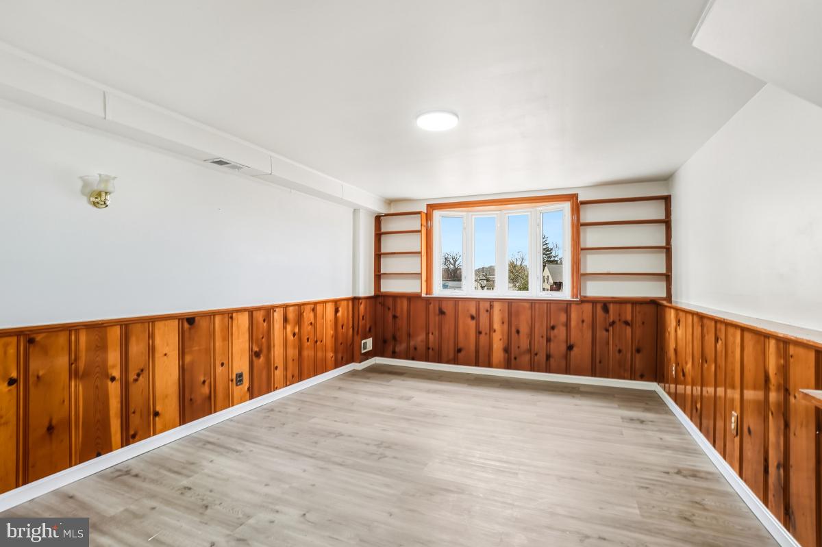 THORNEWOOD PARK - Residential