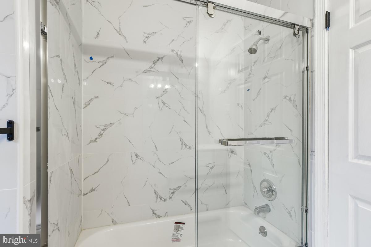 THORNEWOOD PARK - Residential