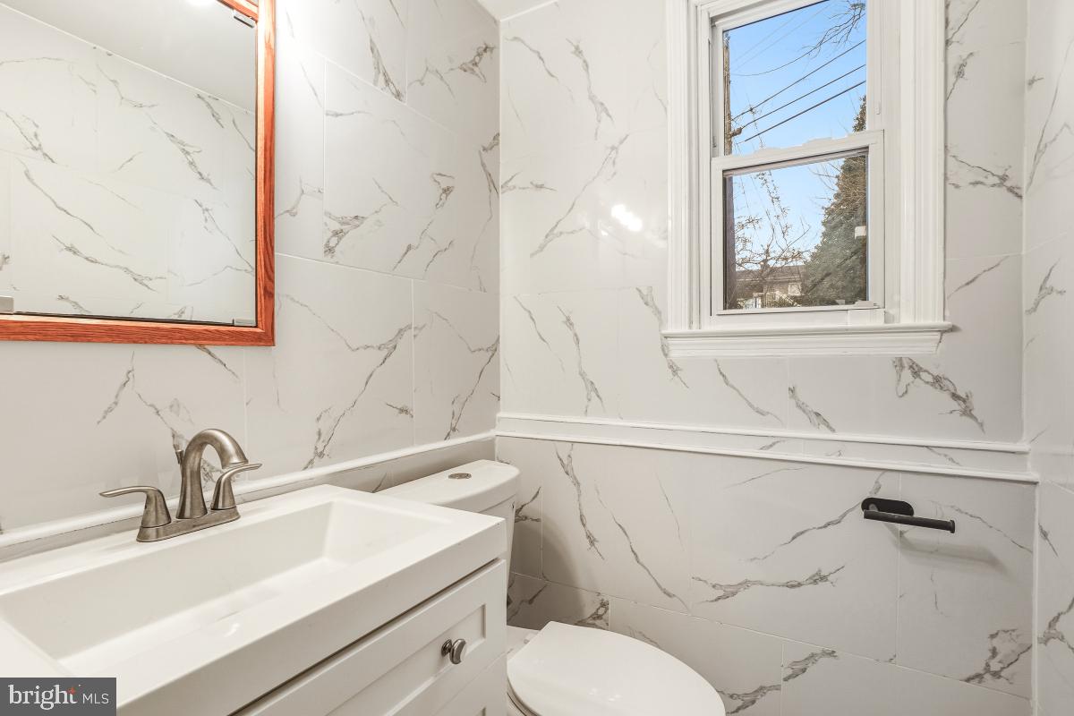 THORNEWOOD PARK - Residential