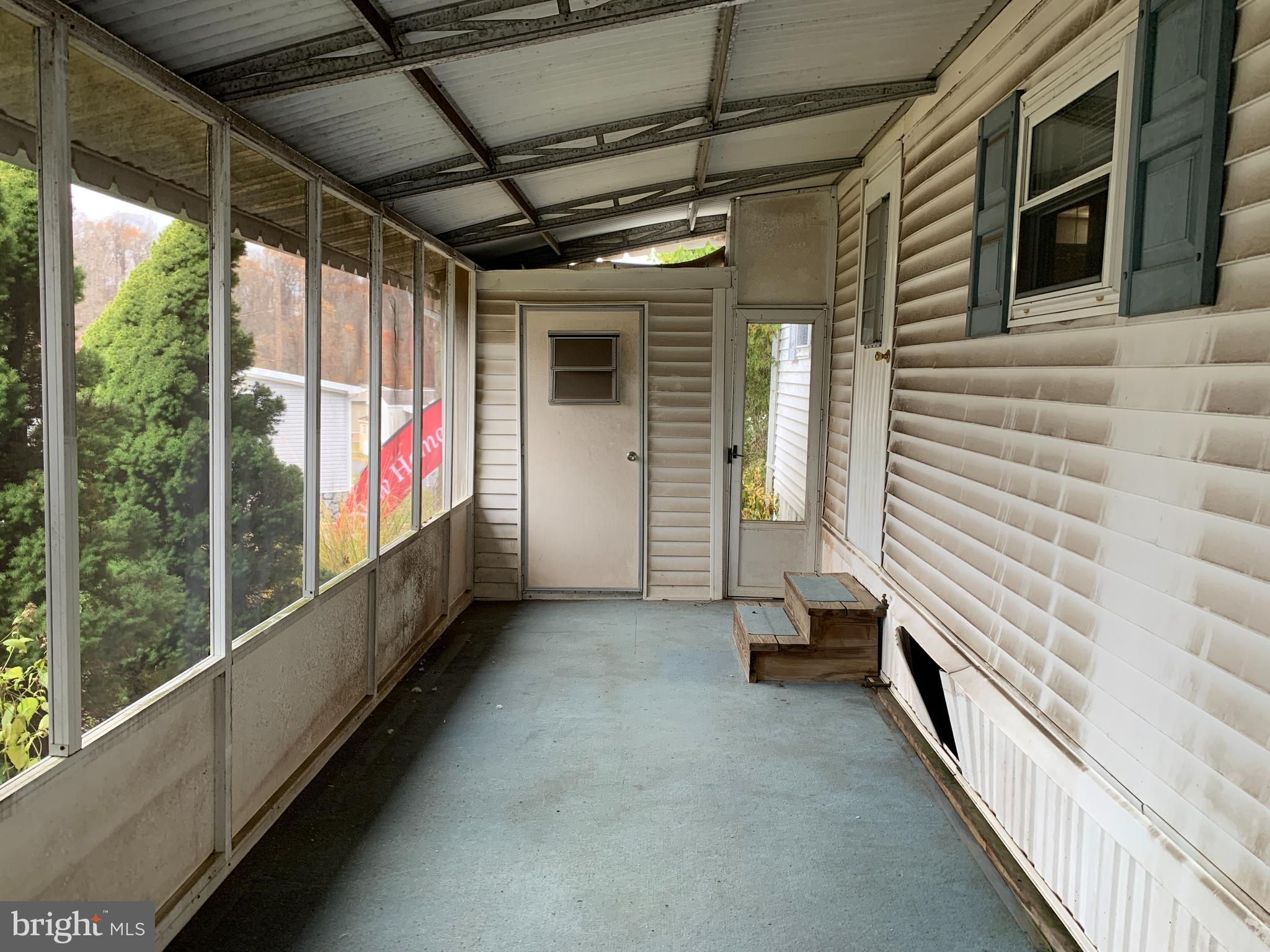 VILLAGE GREEN - Residential