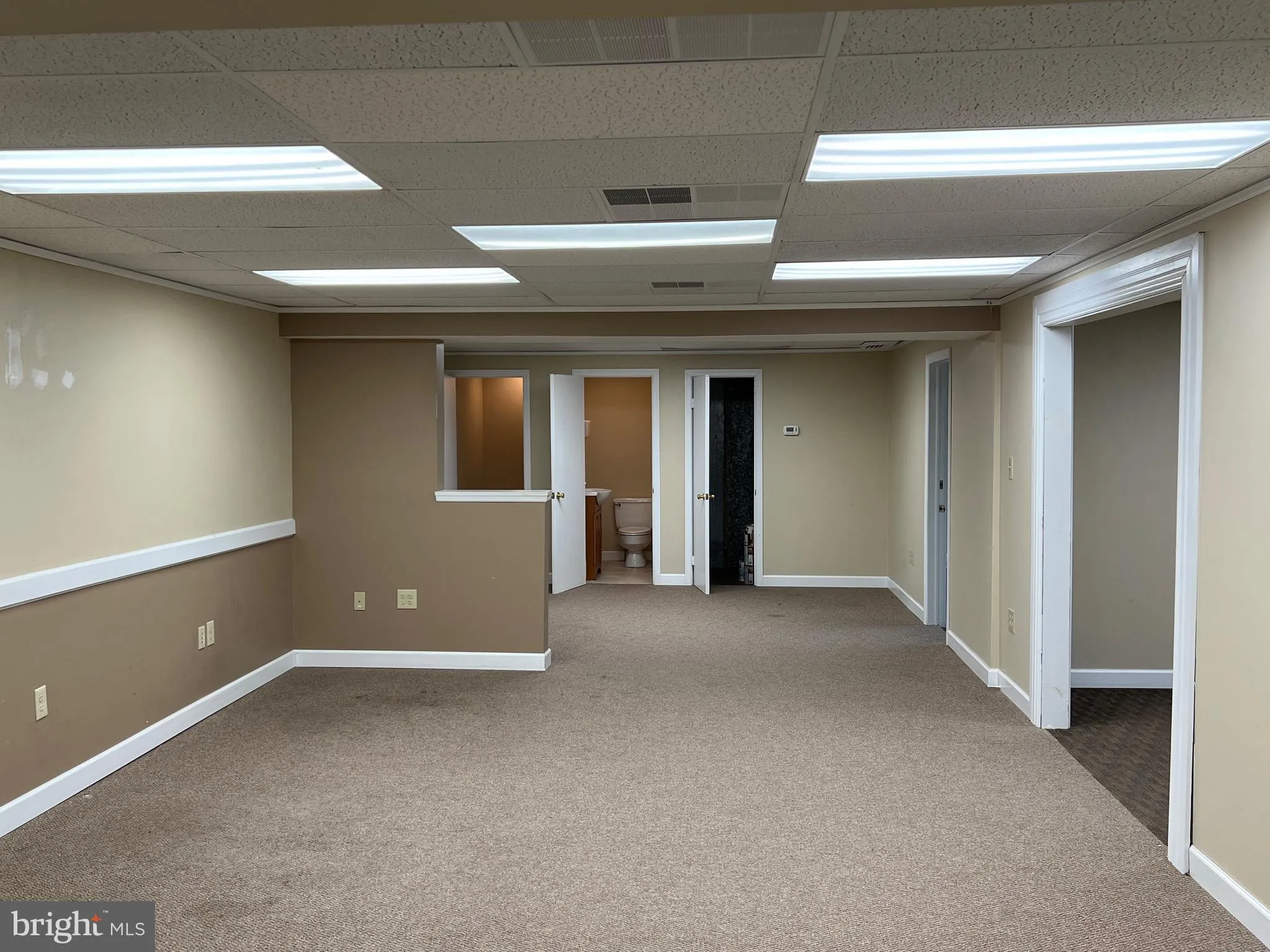 Ewing, New Jersey 08638, United States, ,Commercial,Active,42384