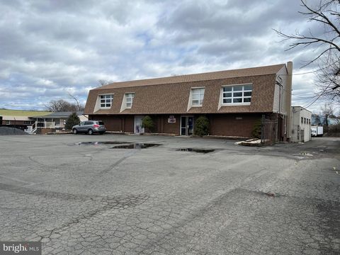 1590 5TH STREET EWING NJ 08638