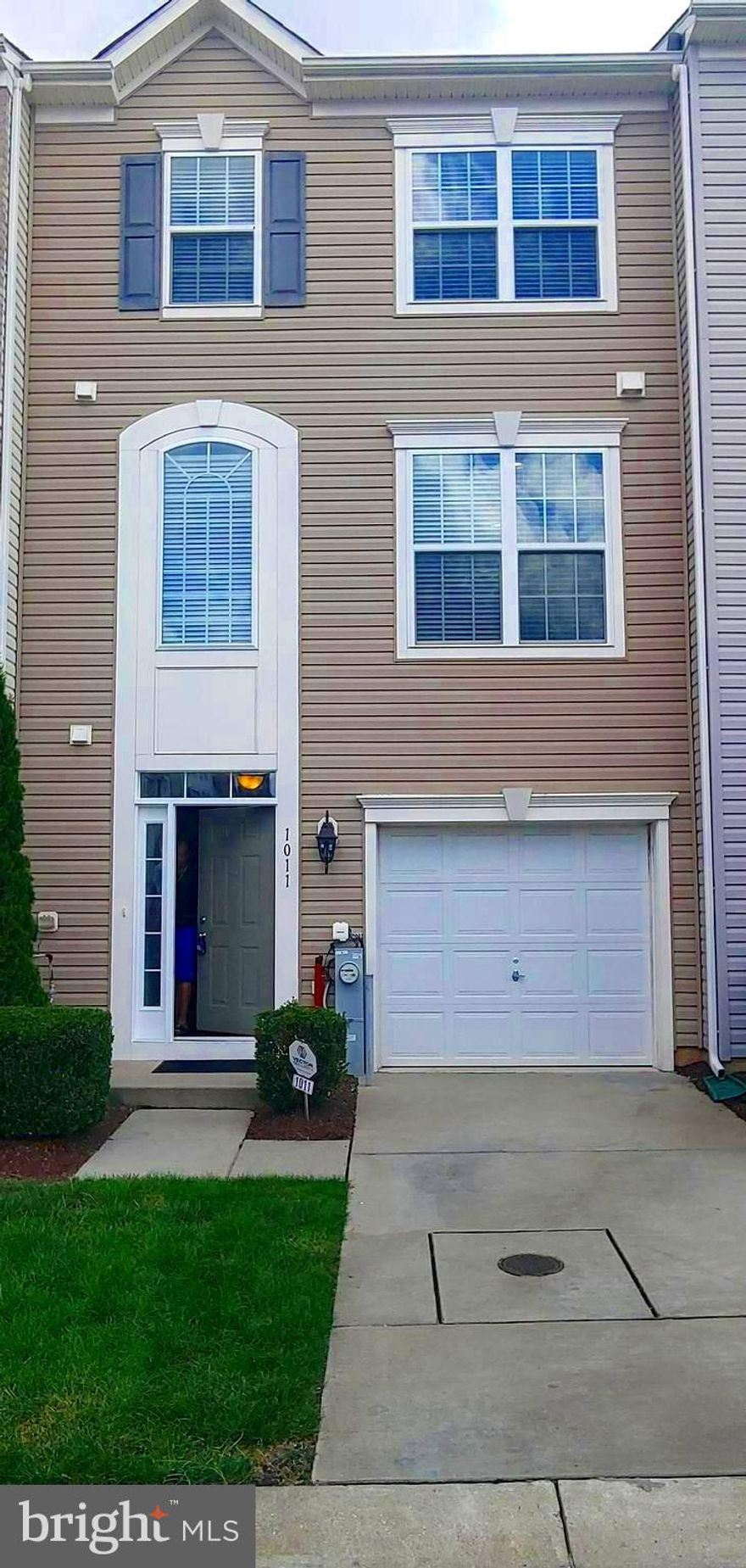 Town Home for Rent in Red Oak Crossing! Stunning Open Floor Plan! Like New, Built in 2017! Lower Level features 1 Car Garage with Wall Storage Rack System, Entry Level Half Bath, Spacious Family Room with Storage Closet,  Vinyl Plank Floors, Utility Closet, Family Room that Exits to Back Yard with Trees. Main Level  Features Kitchen with Plenty of Cabinets, Pantry, Stainless Appliances, Large Breakfast Island with plenty of room for Table Space, Wood Floors, Living Room is Spacious with wall mounted TV bracket, Ceiling Fan, Exit the Slider to Luxury Viinyl Deck that  comes with Outdoor Table & Chairs.  Upper Level Features Three Spacious Bedrooms, Primary Bedroom includes  Ceiling Fan, Two Closets, Private Bath, Tile Shower, Double Sinks and Towel Closet. HallFull  Bath  includes Tub/Shower Combo &Tile Floors. Front Bedrooms are Spacious with nice closets space. Hall Features, Hall Closet & Laundry Room with Shelves. The Upper Level Flooring is Carpet, Tile Bath Floors and Vinyl in Laundry Room. Community is close to Shopping, 20 min to Ft Meade , 30 min to Down Town Baltimore or Annapolis, 15 min to BWI Airport. No Pets. Rental Applications Online, See Document Section for Requirements.