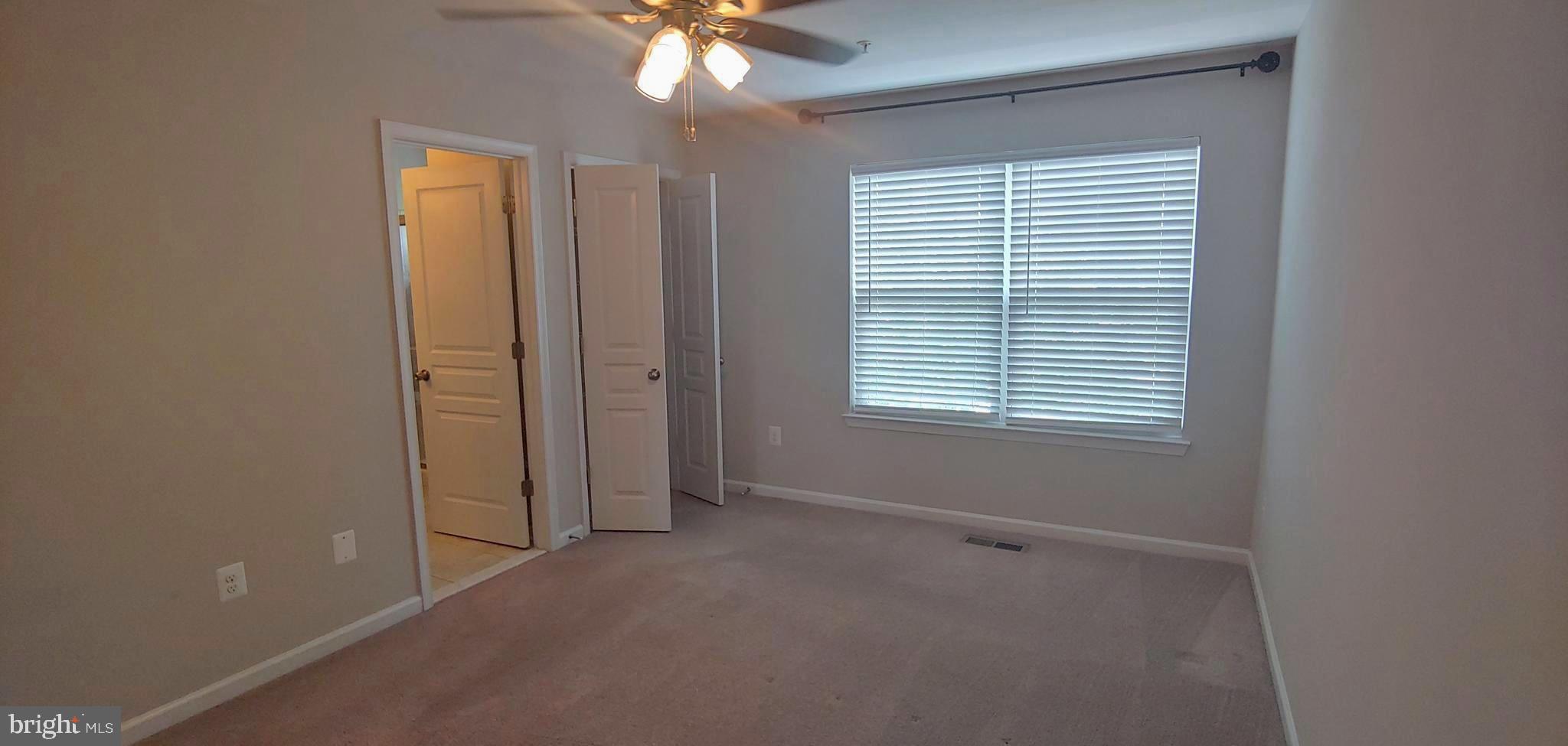 RED OAK CROSSING - Residential Lease