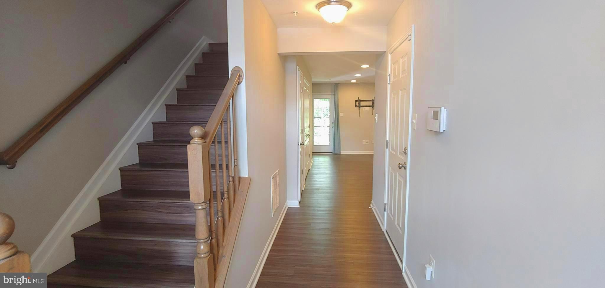 RED OAK CROSSING - Residential Lease