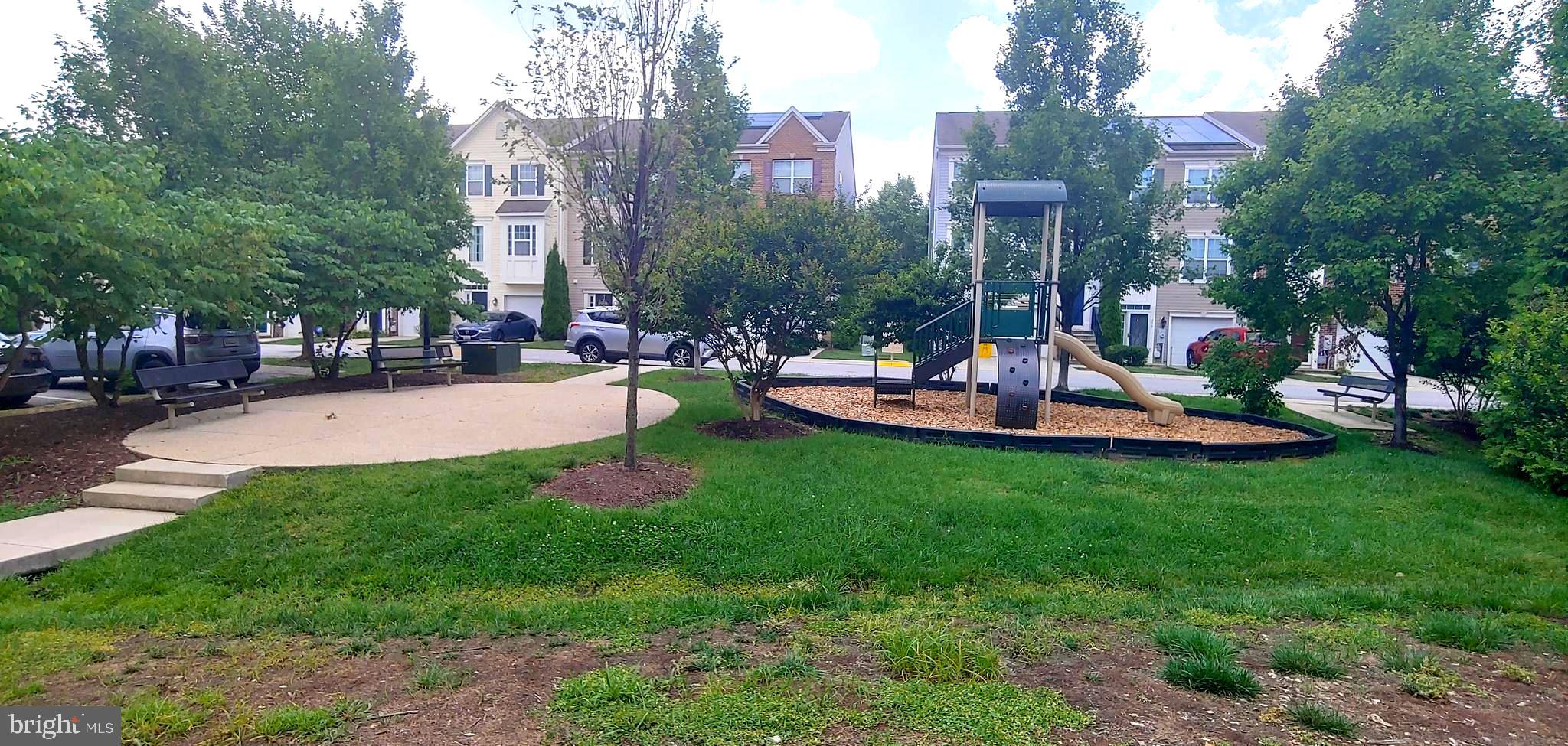 RED OAK CROSSING - Residential Lease