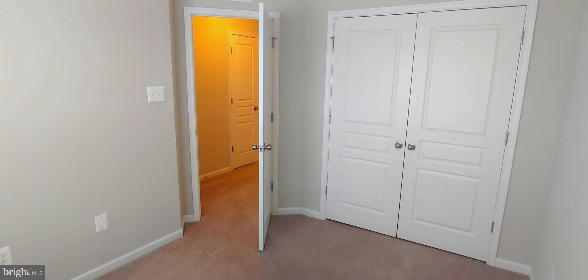 RED OAK CROSSING - Residential Lease