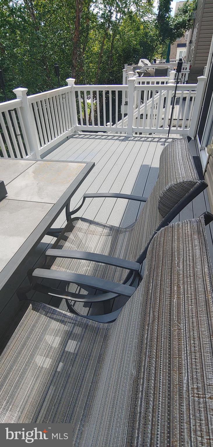 RED OAK CROSSING - Residential Lease