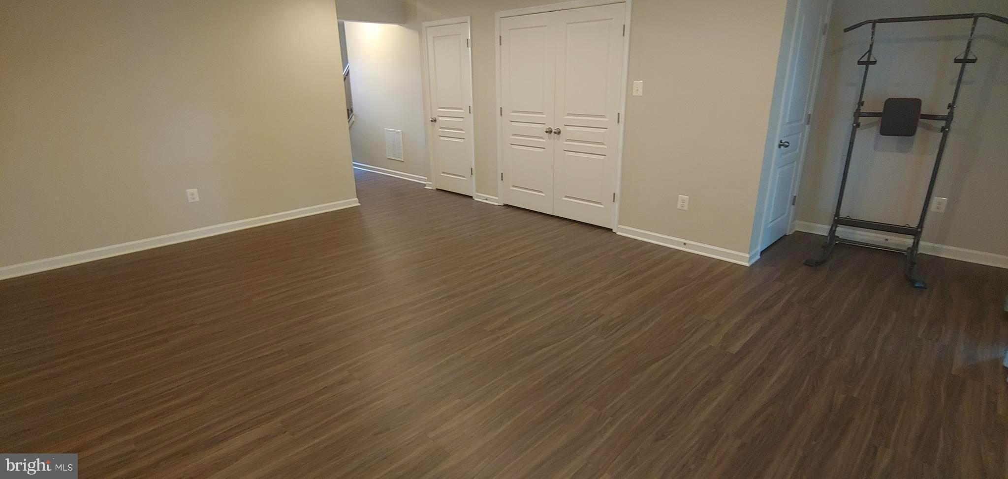 RED OAK CROSSING - Residential Lease