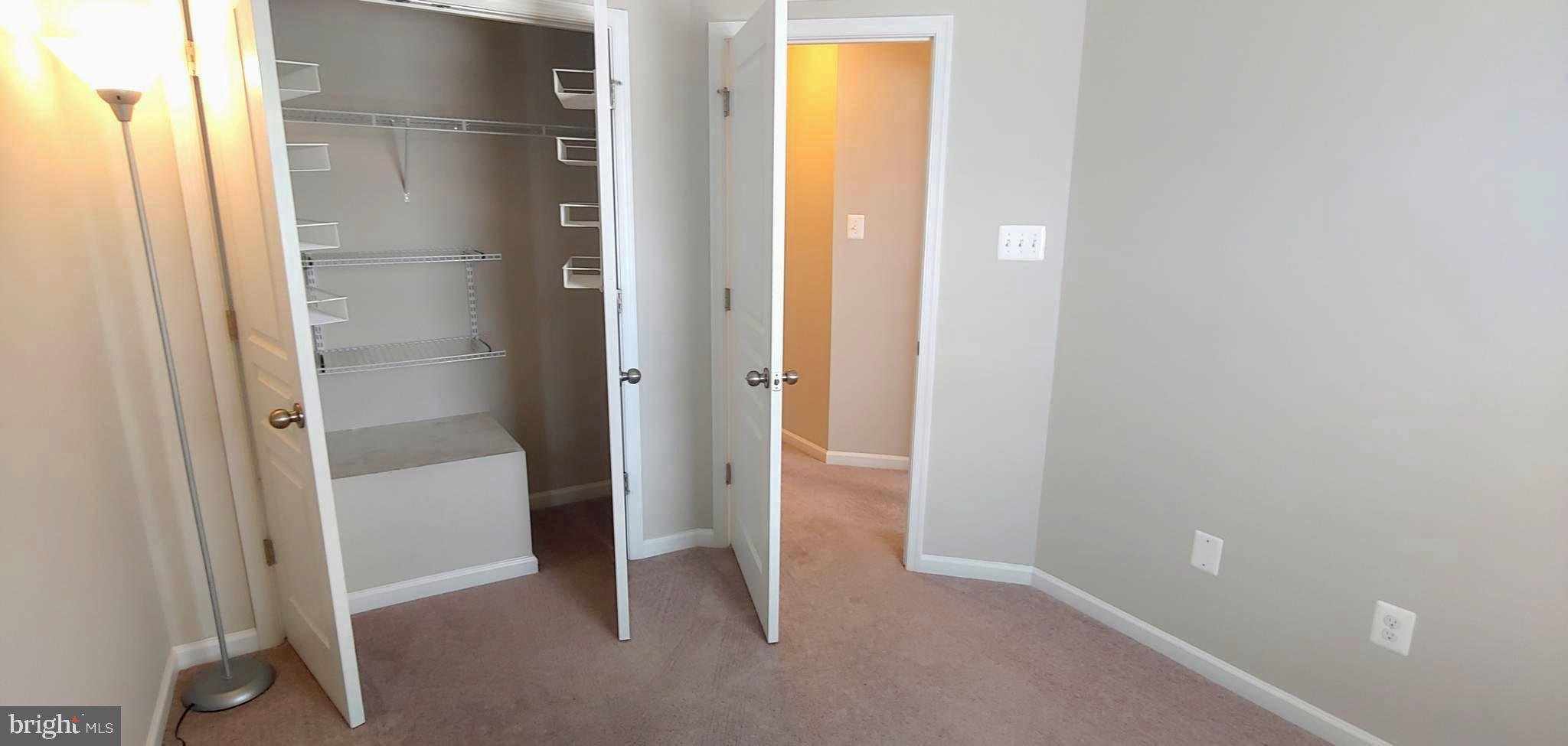 RED OAK CROSSING - Residential Lease