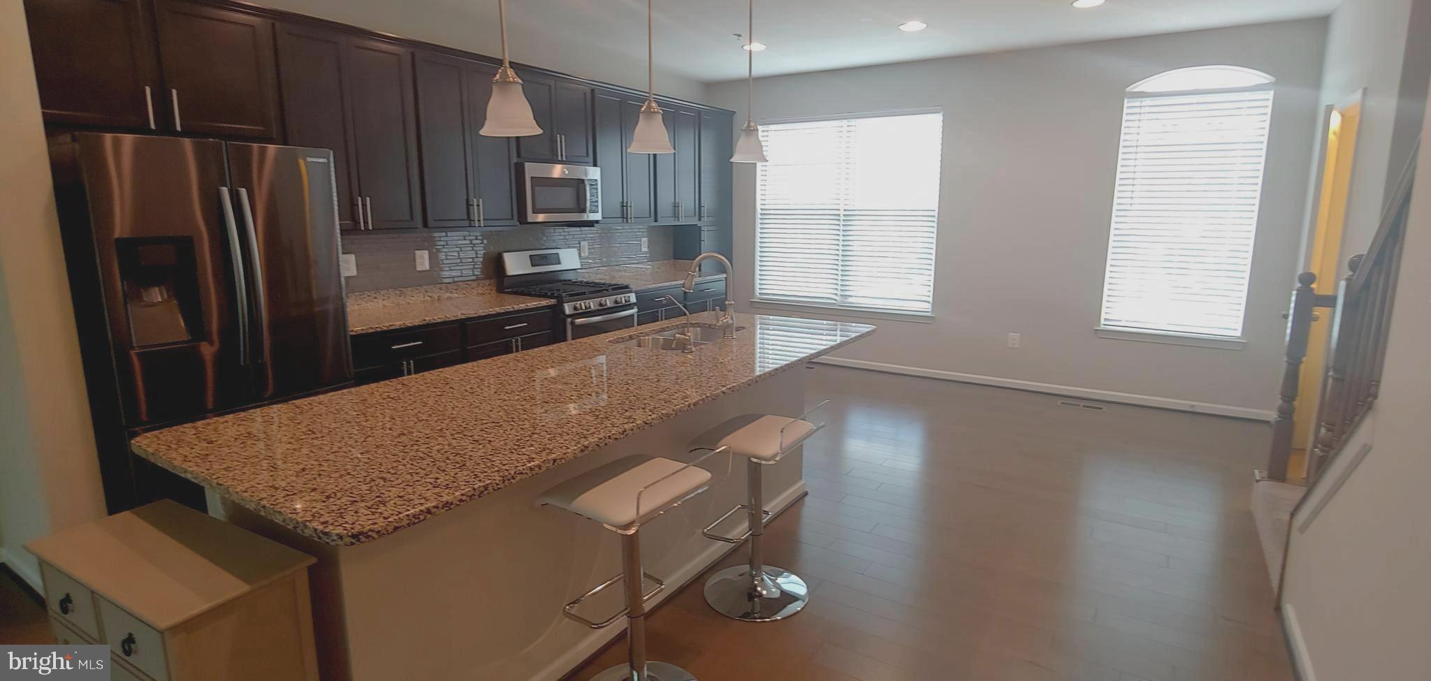 RED OAK CROSSING - Residential Lease