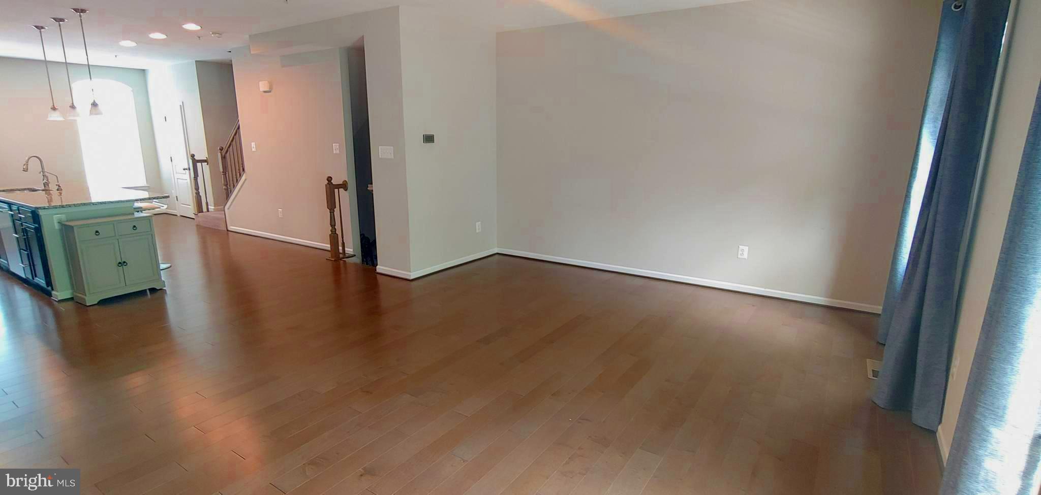 RED OAK CROSSING - Residential Lease