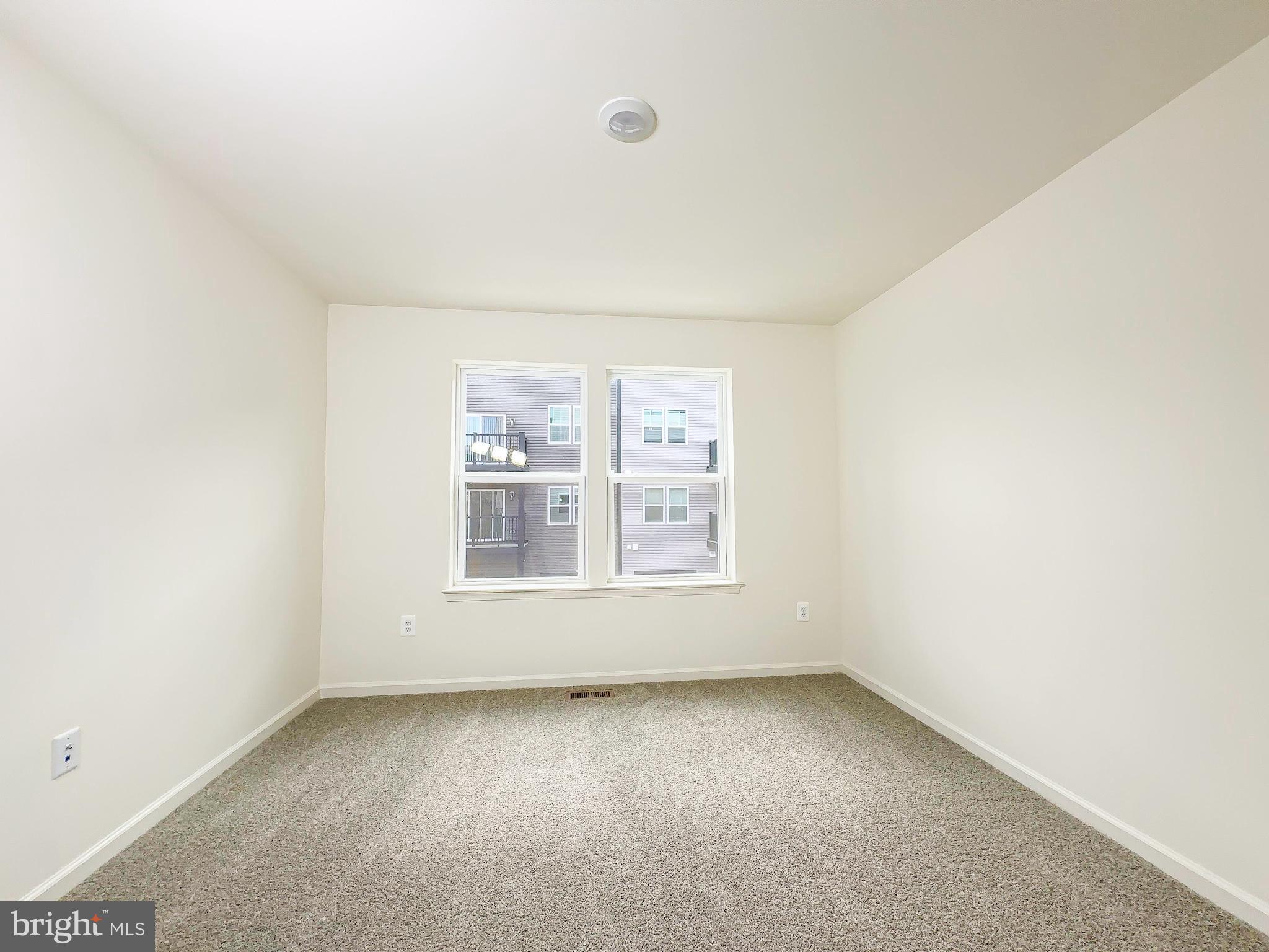 PADDOCK POINTE - Residential Lease