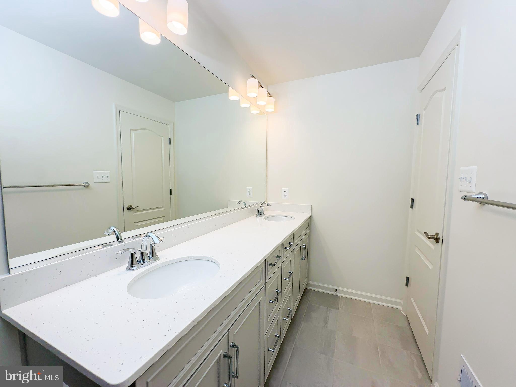 PADDOCK POINTE - Residential Lease