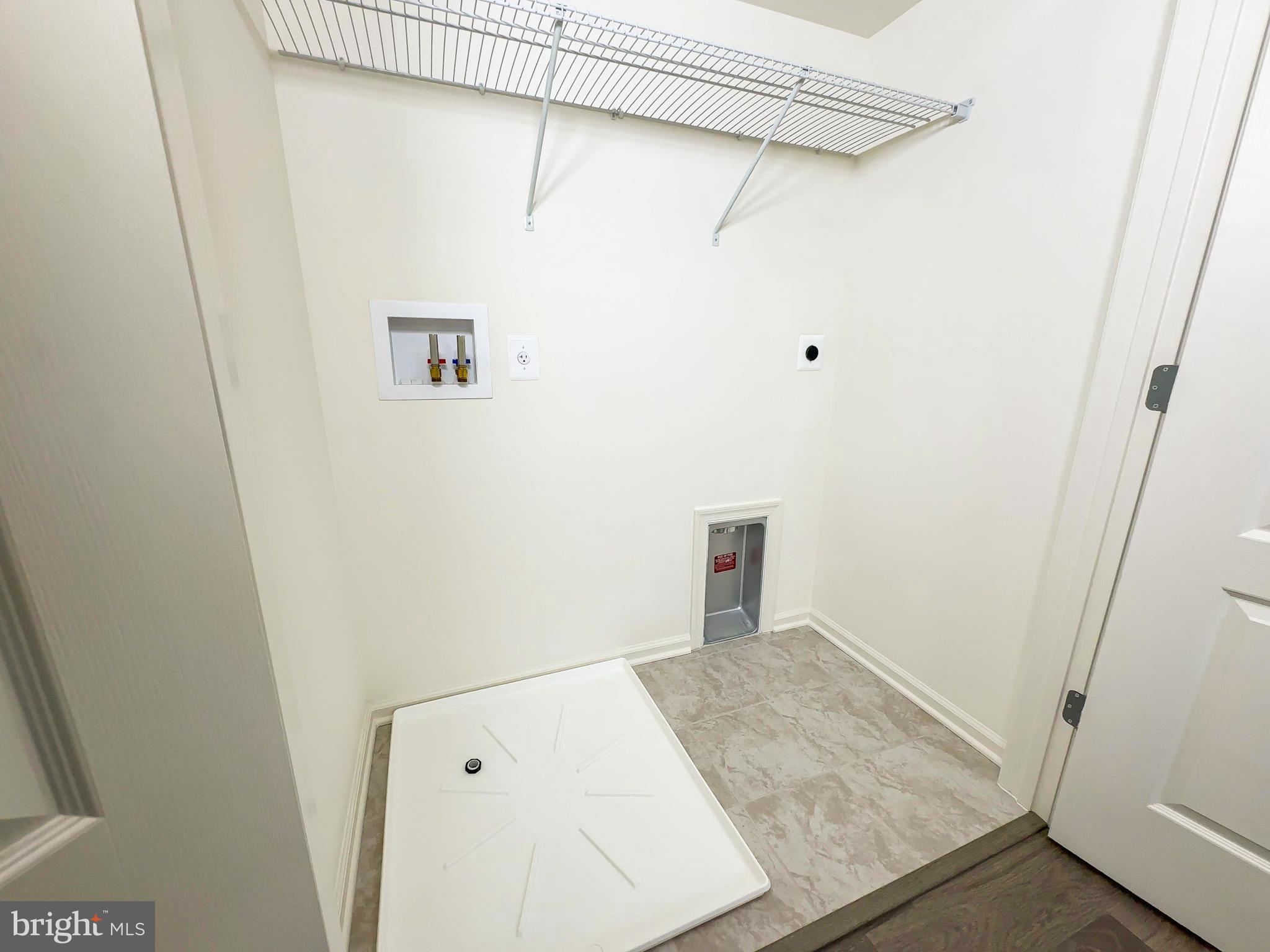 PADDOCK POINTE - Residential Lease