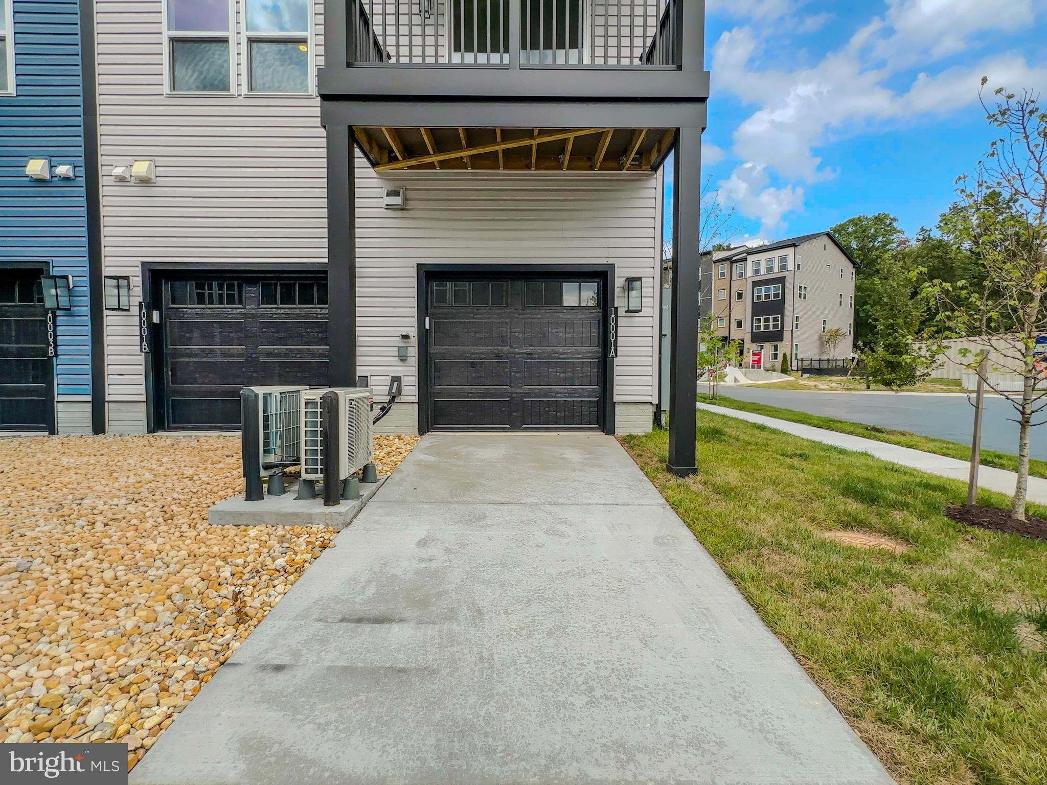 PADDOCK POINTE - Residential Lease