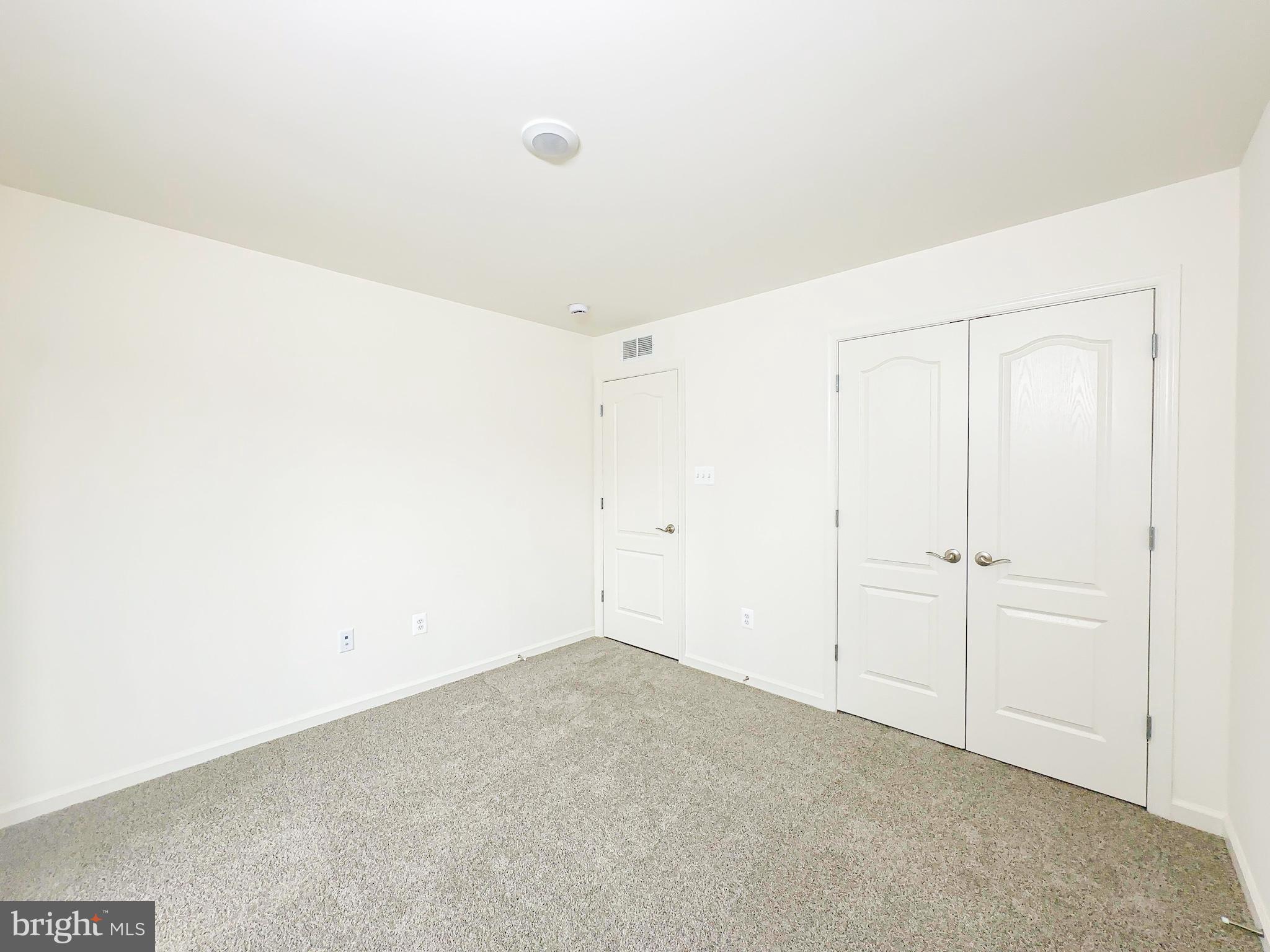 PADDOCK POINTE - Residential Lease