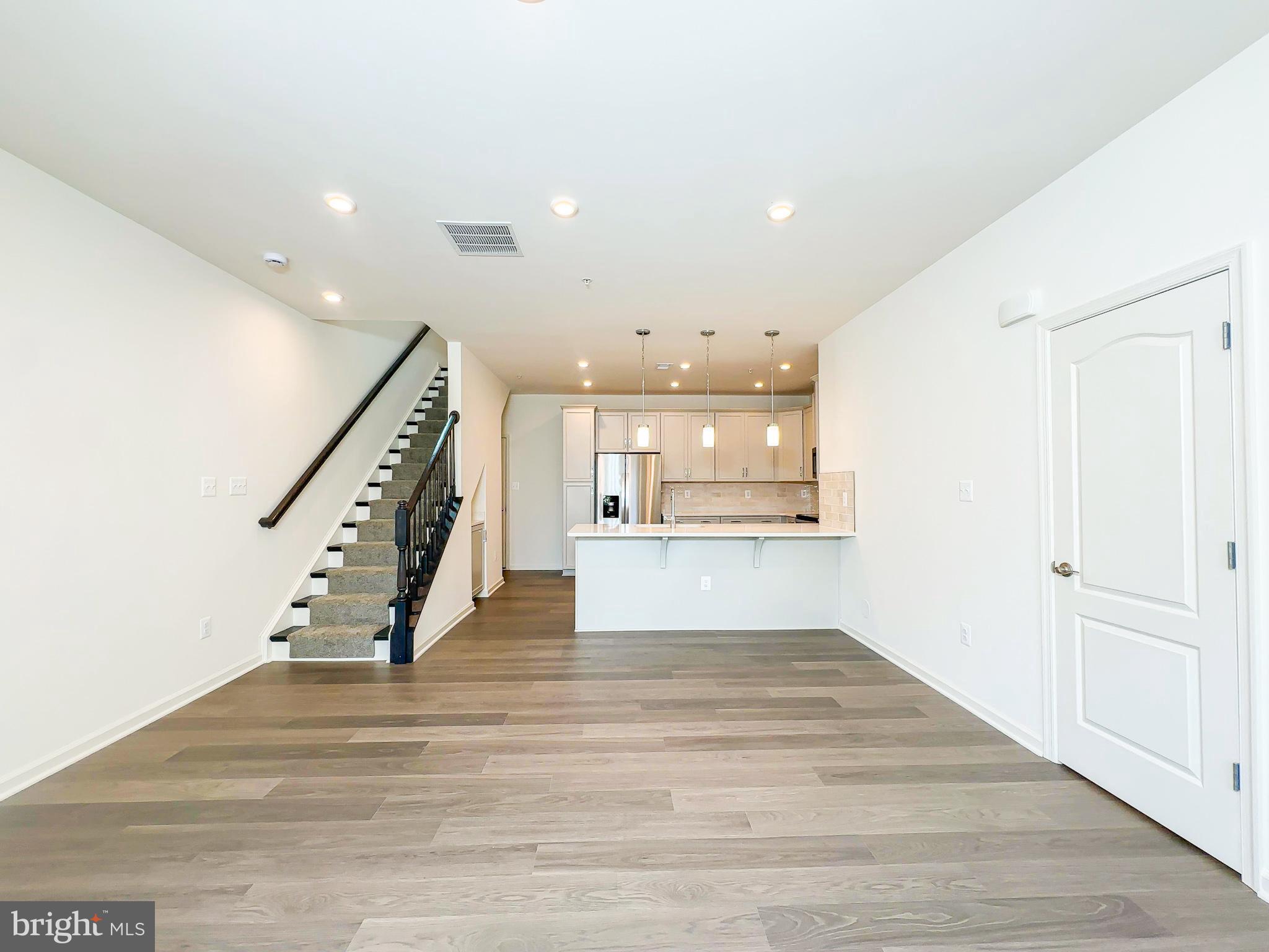 PADDOCK POINTE - Residential Lease