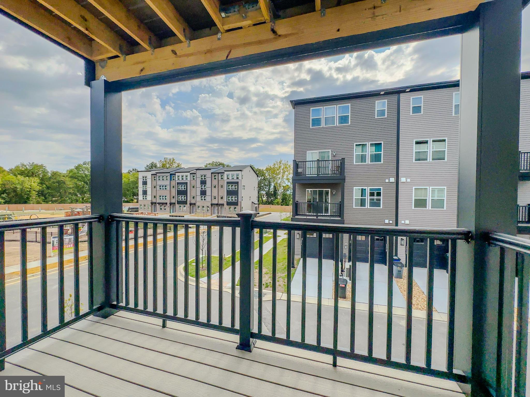 PADDOCK POINTE - Residential Lease