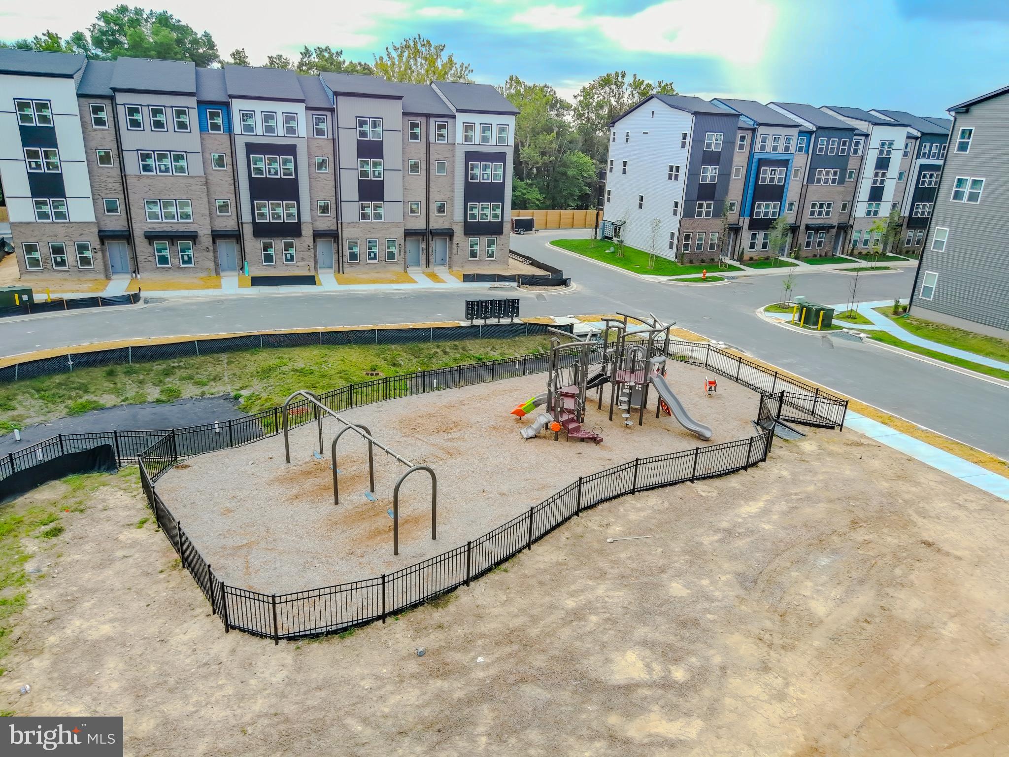 PADDOCK POINTE - Residential Lease